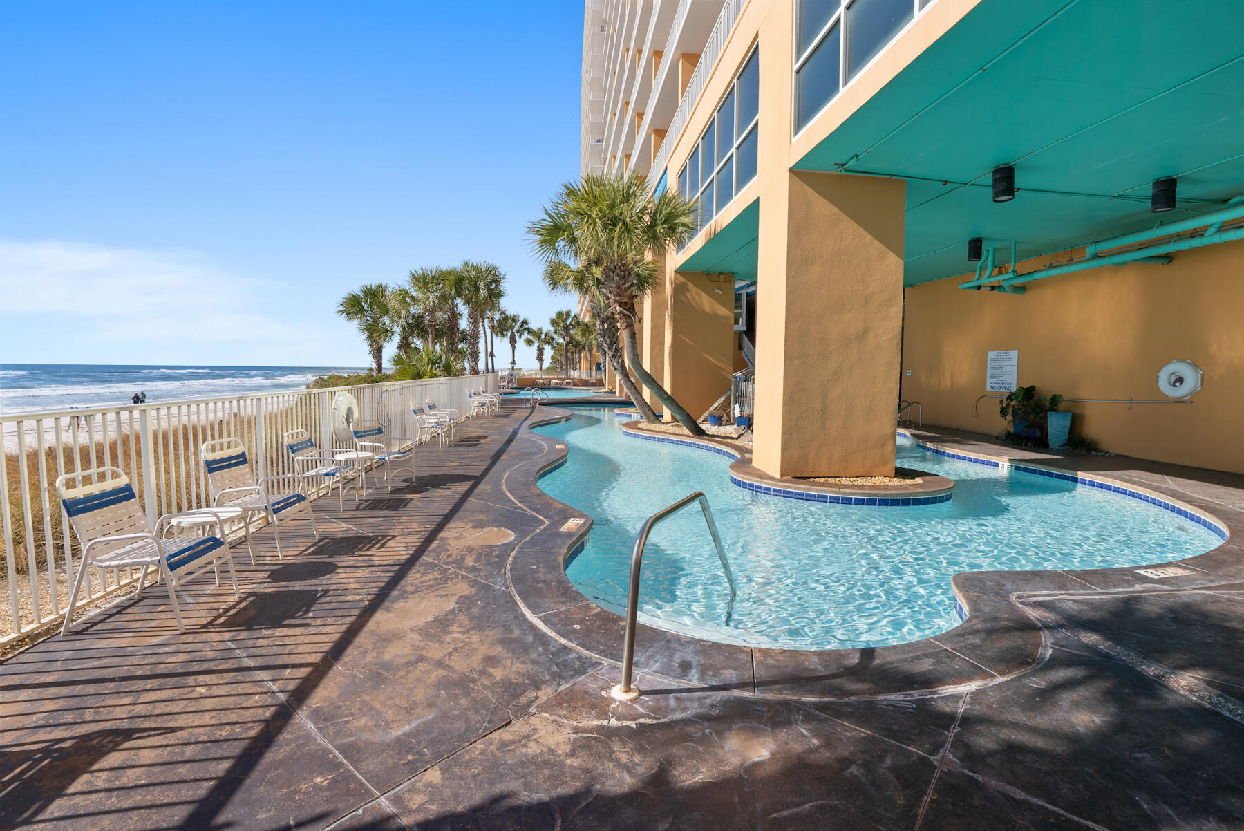 Splash Condo - Residential