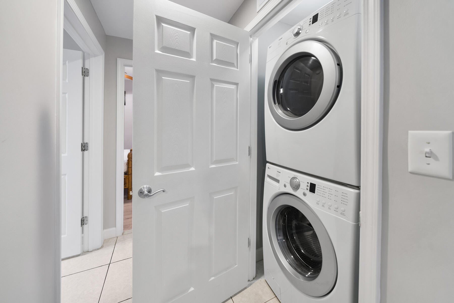 Splash Condo - Residential