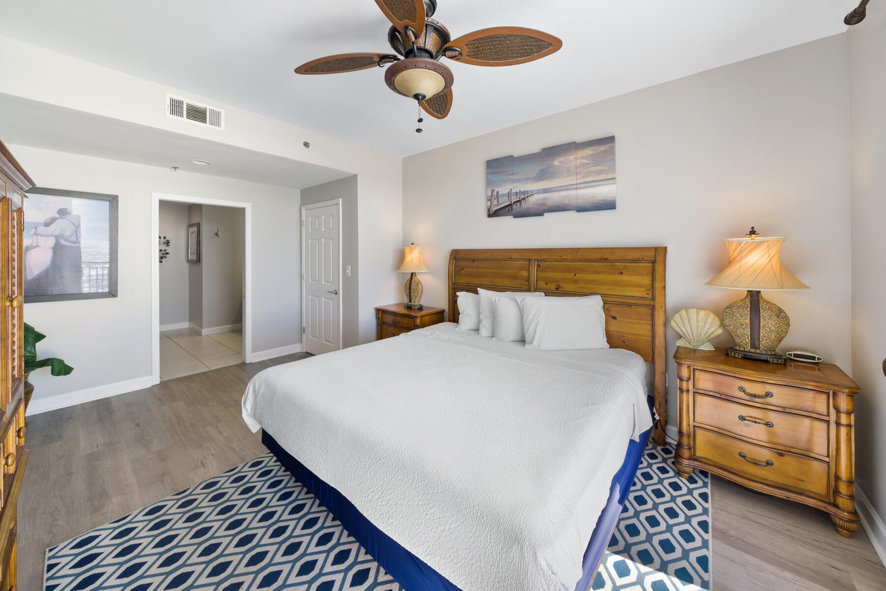 Splash Condo - Residential