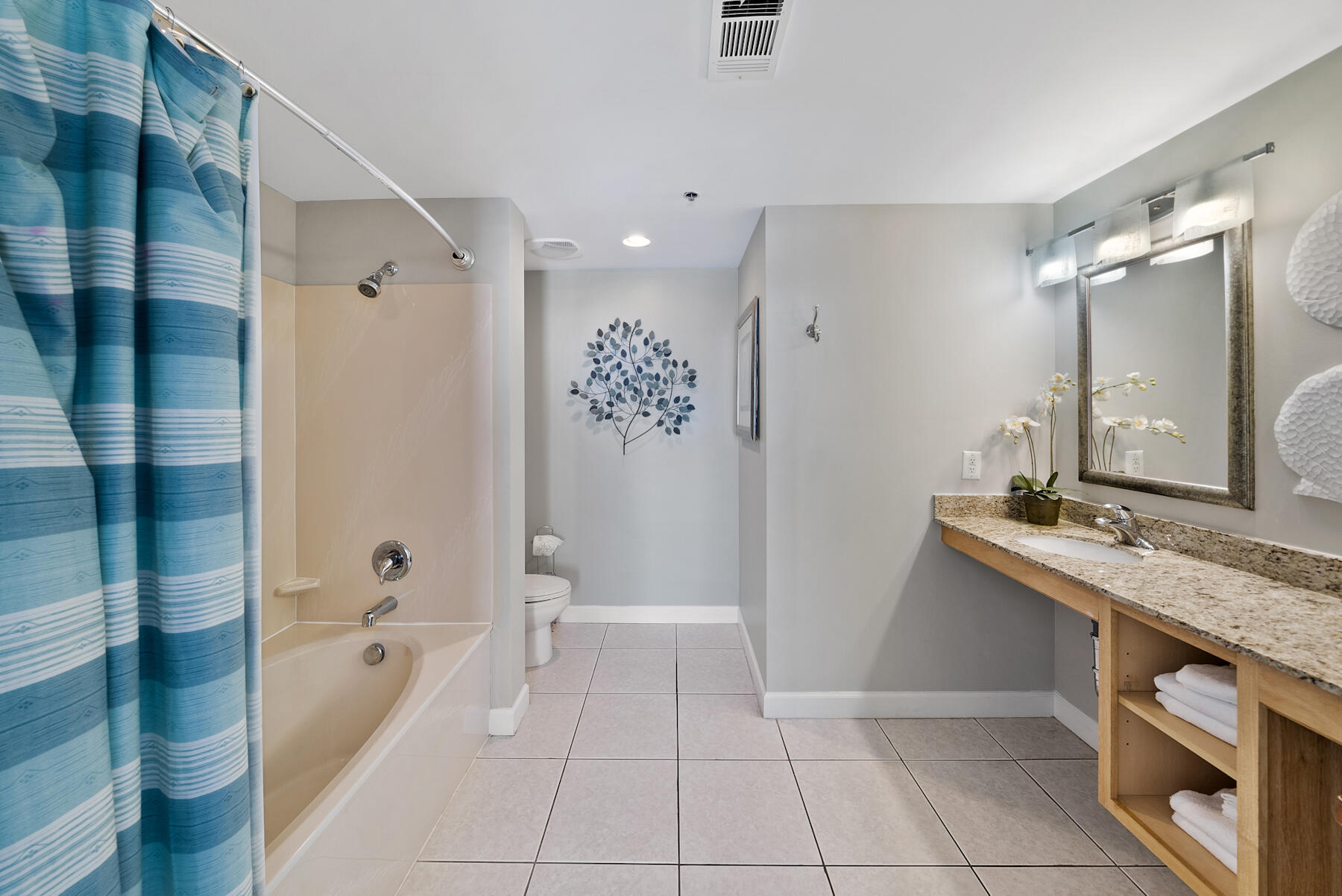 Splash Condo - Residential