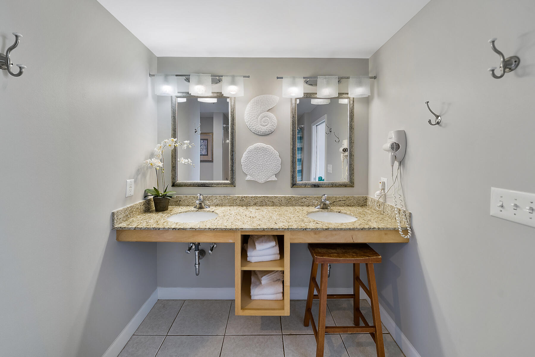 Splash Condo - Residential