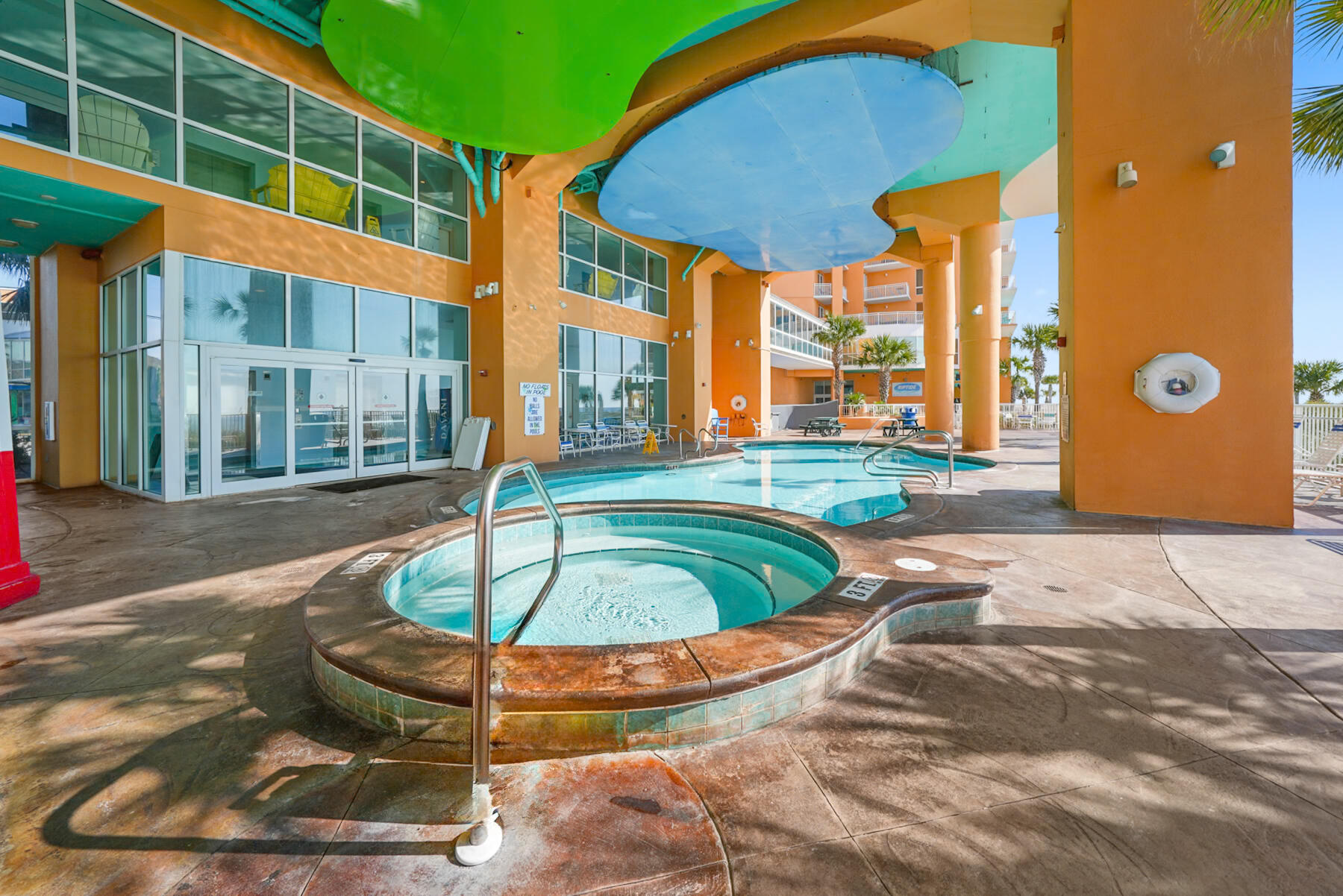 Splash Condo - Residential