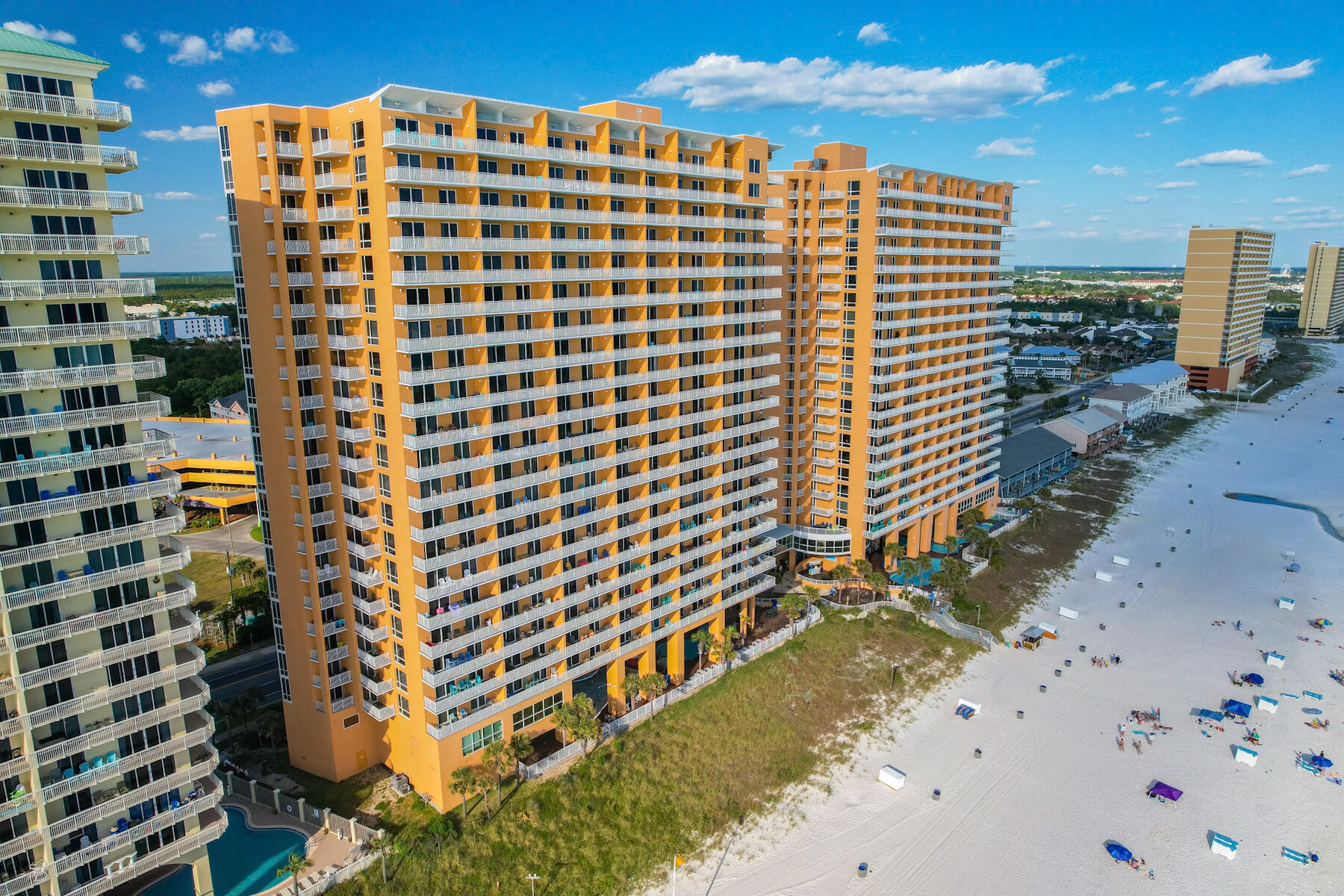 Splash Condo - Residential