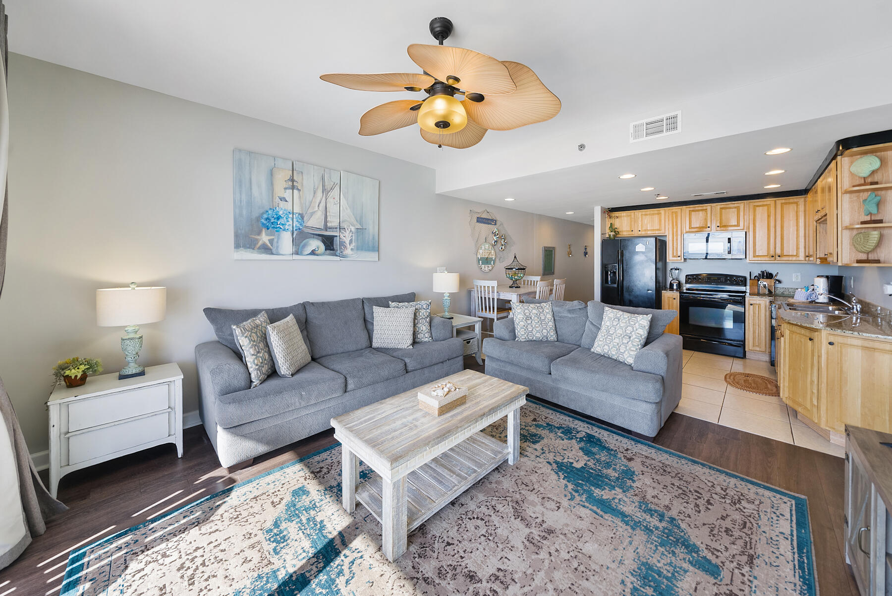 Splash Condo - Residential