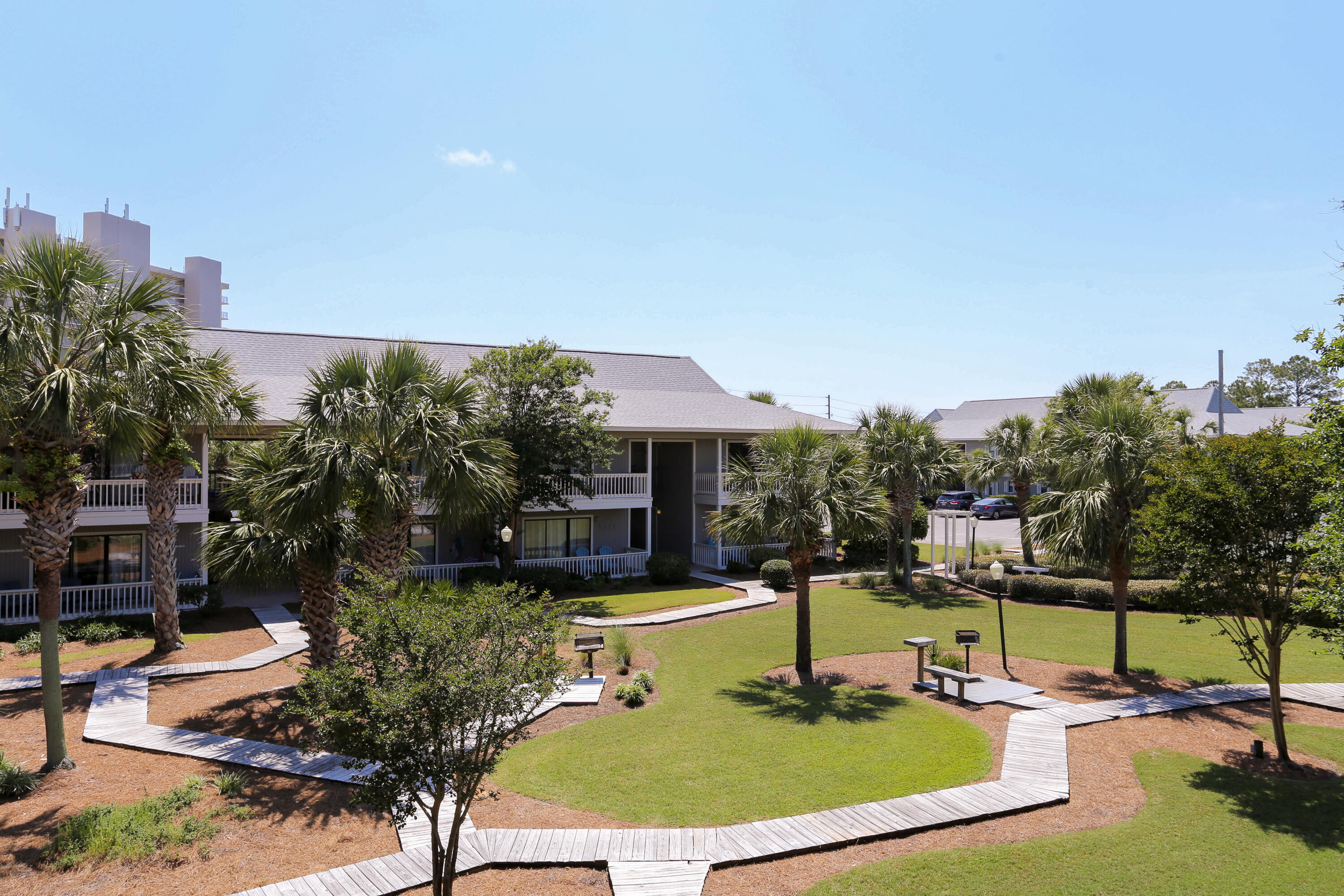 BEACHWOOD VILLAS CONDO - Residential