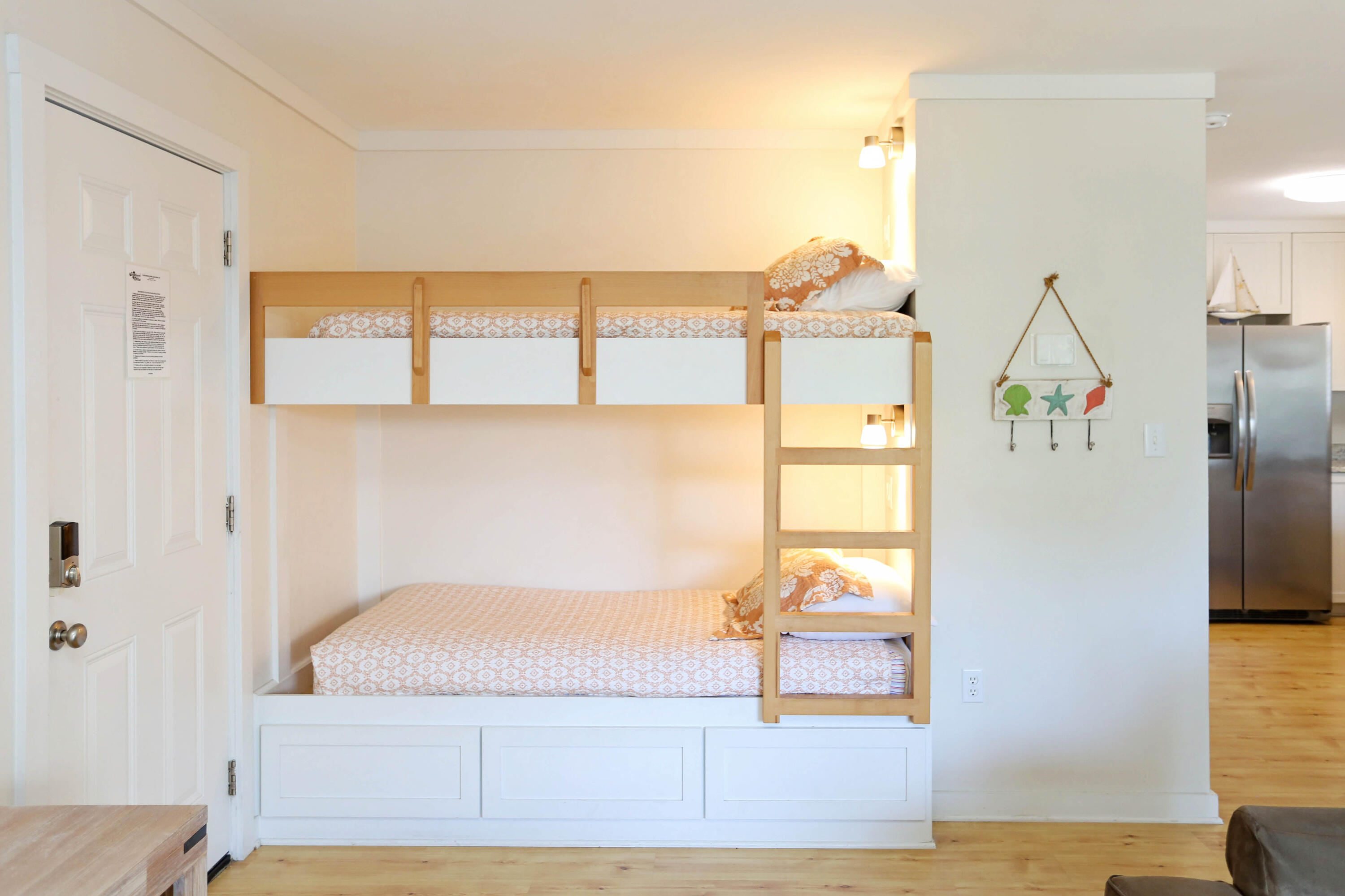 BEACHWOOD VILLAS CONDO - Residential