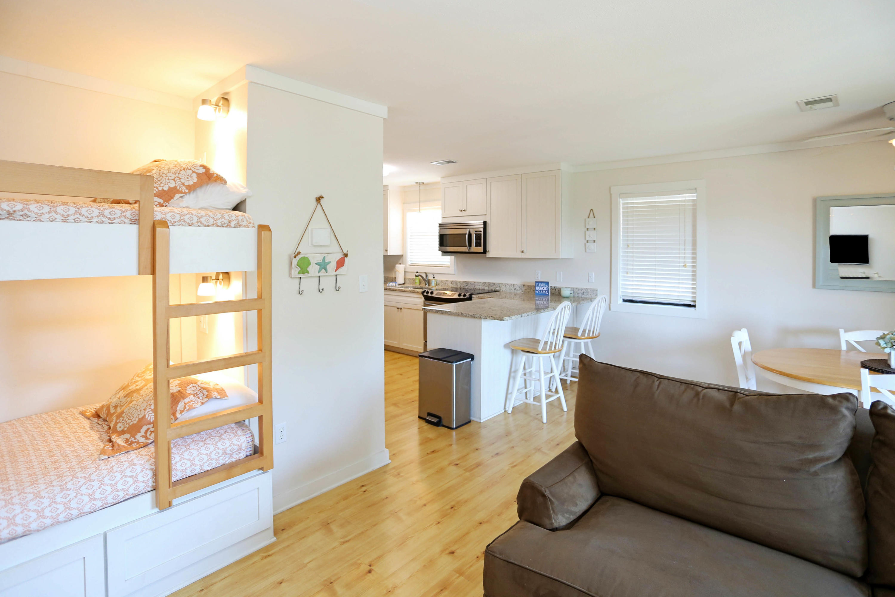 BEACHWOOD VILLAS CONDO - Residential