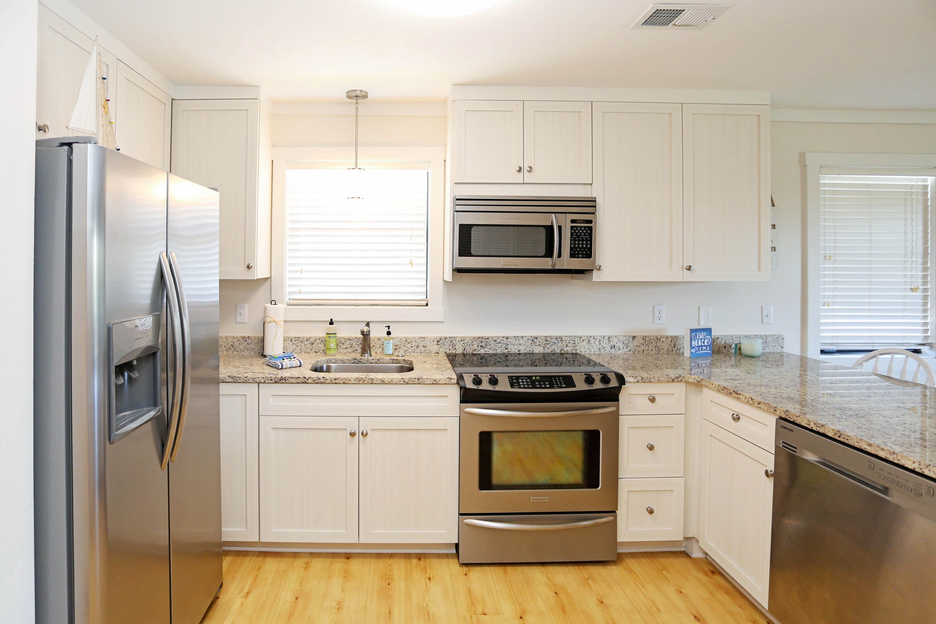 BEACHWOOD VILLAS CONDO - Residential