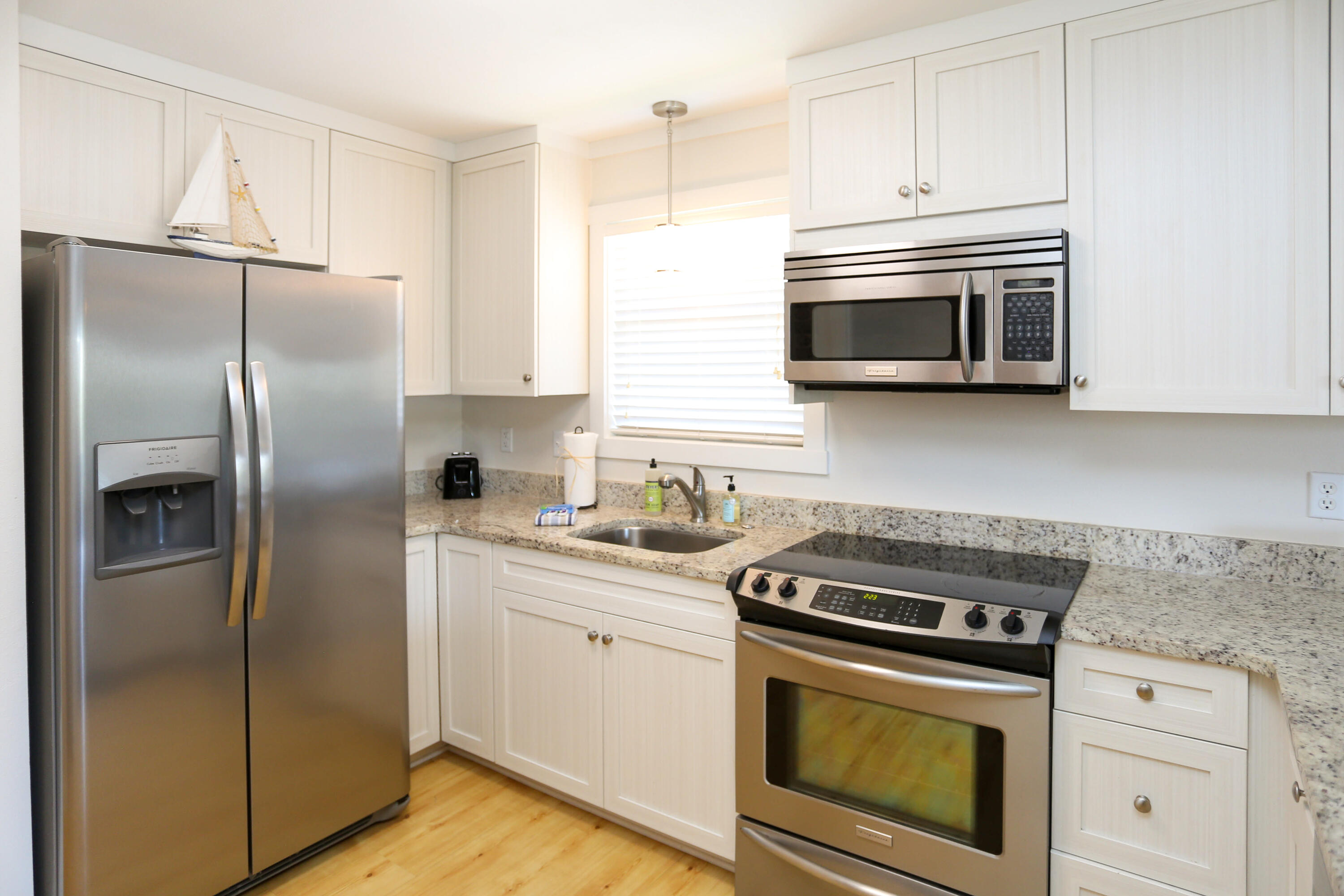 BEACHWOOD VILLAS CONDO - Residential