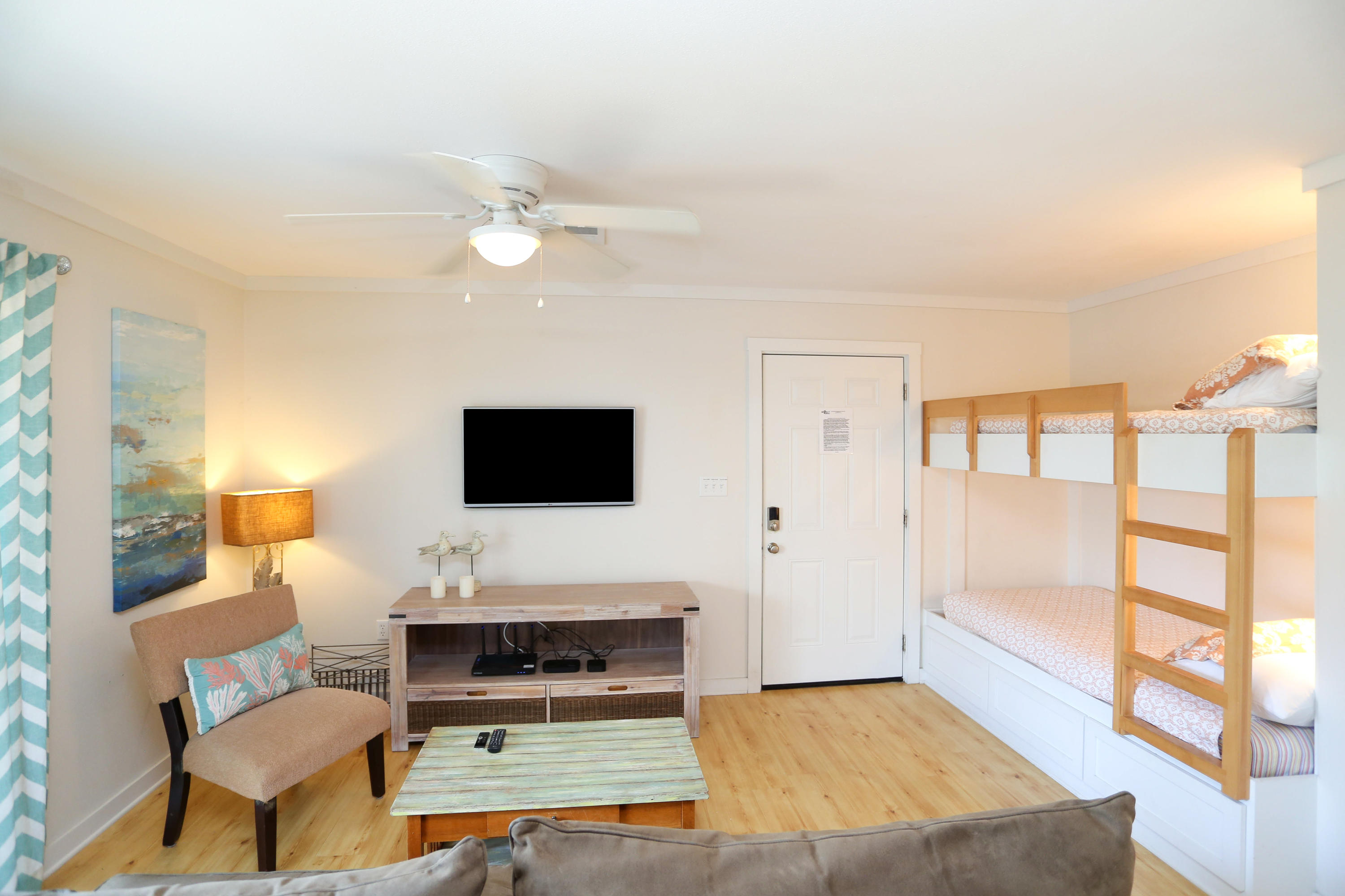 BEACHWOOD VILLAS CONDO - Residential