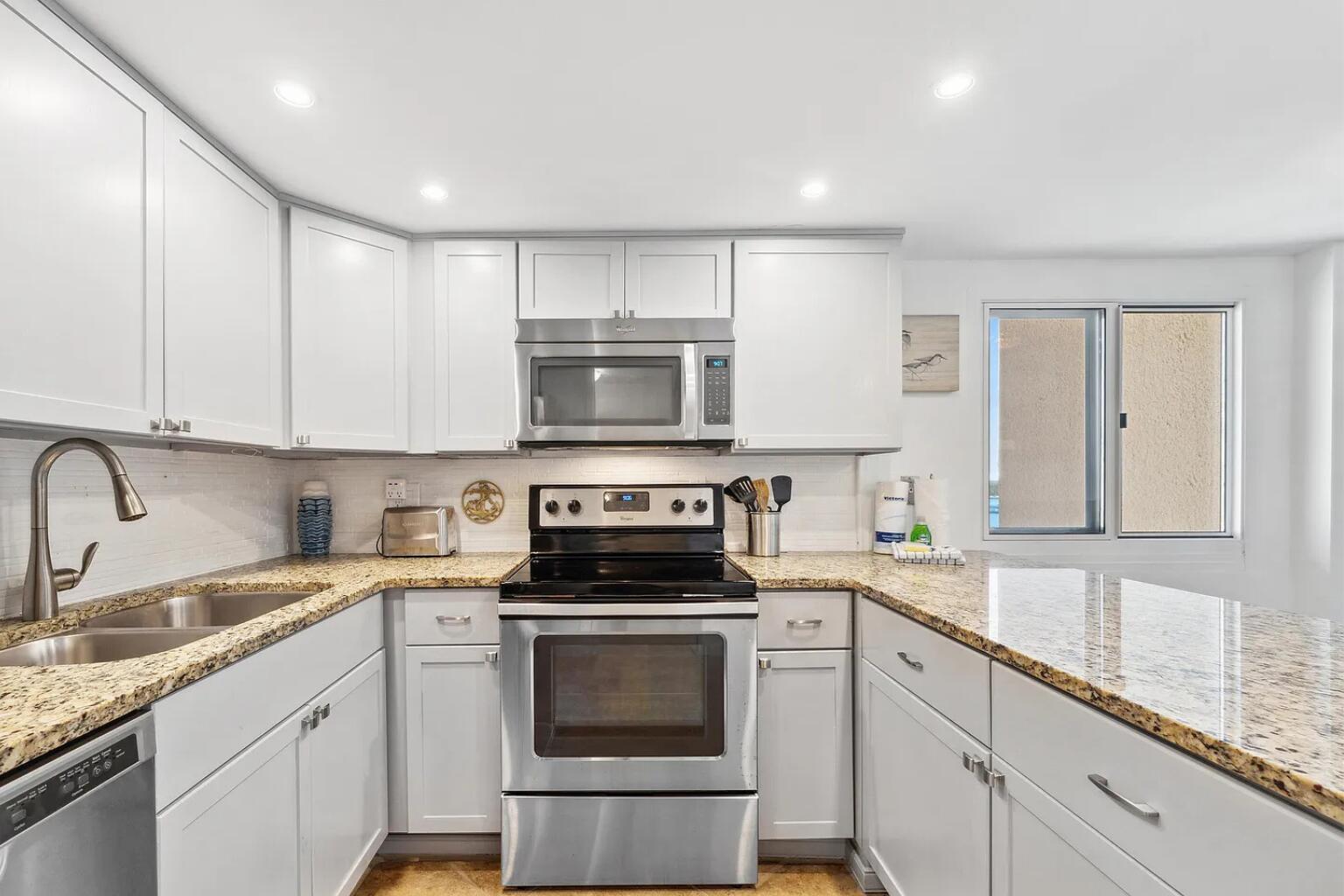 PINNACLE PORT - Residential