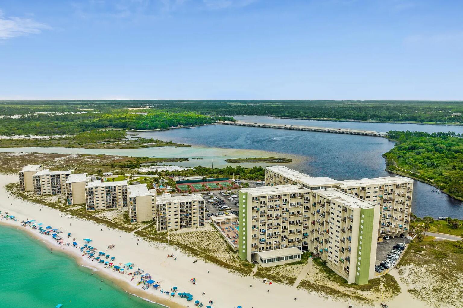 PINNACLE PORT - Residential