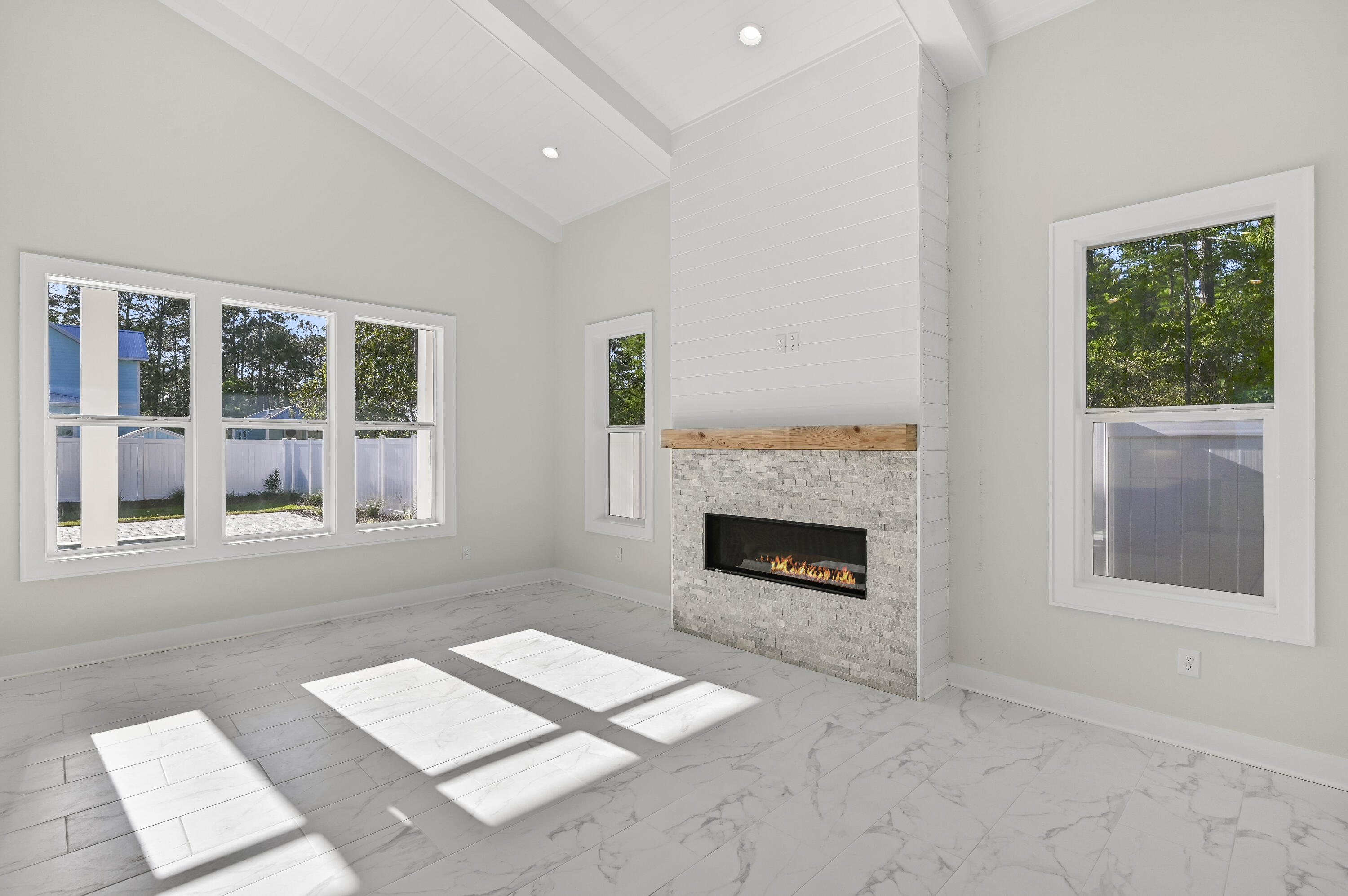 GULF SHORE MANOR - Residential