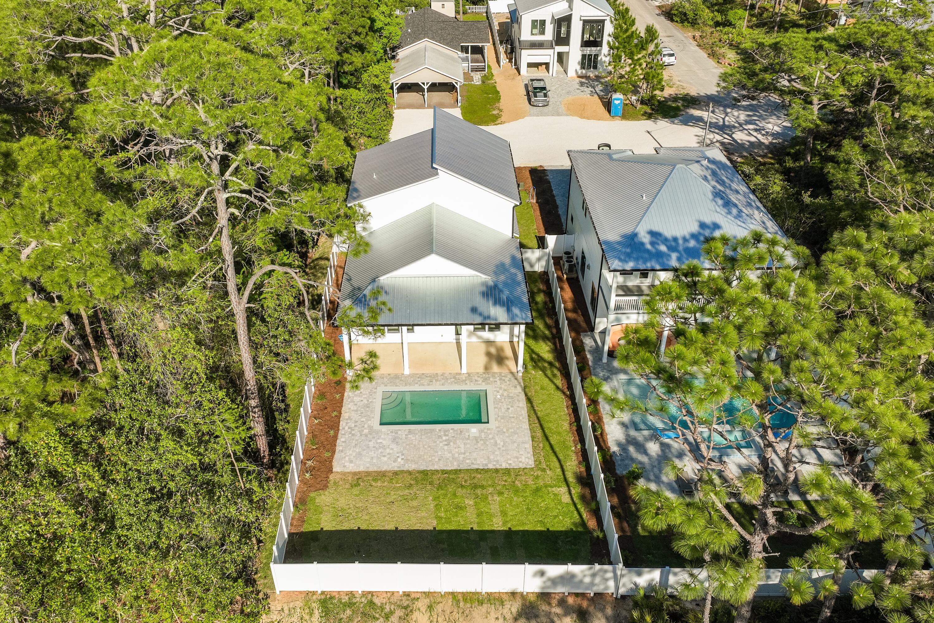 GULF SHORE MANOR - Residential
