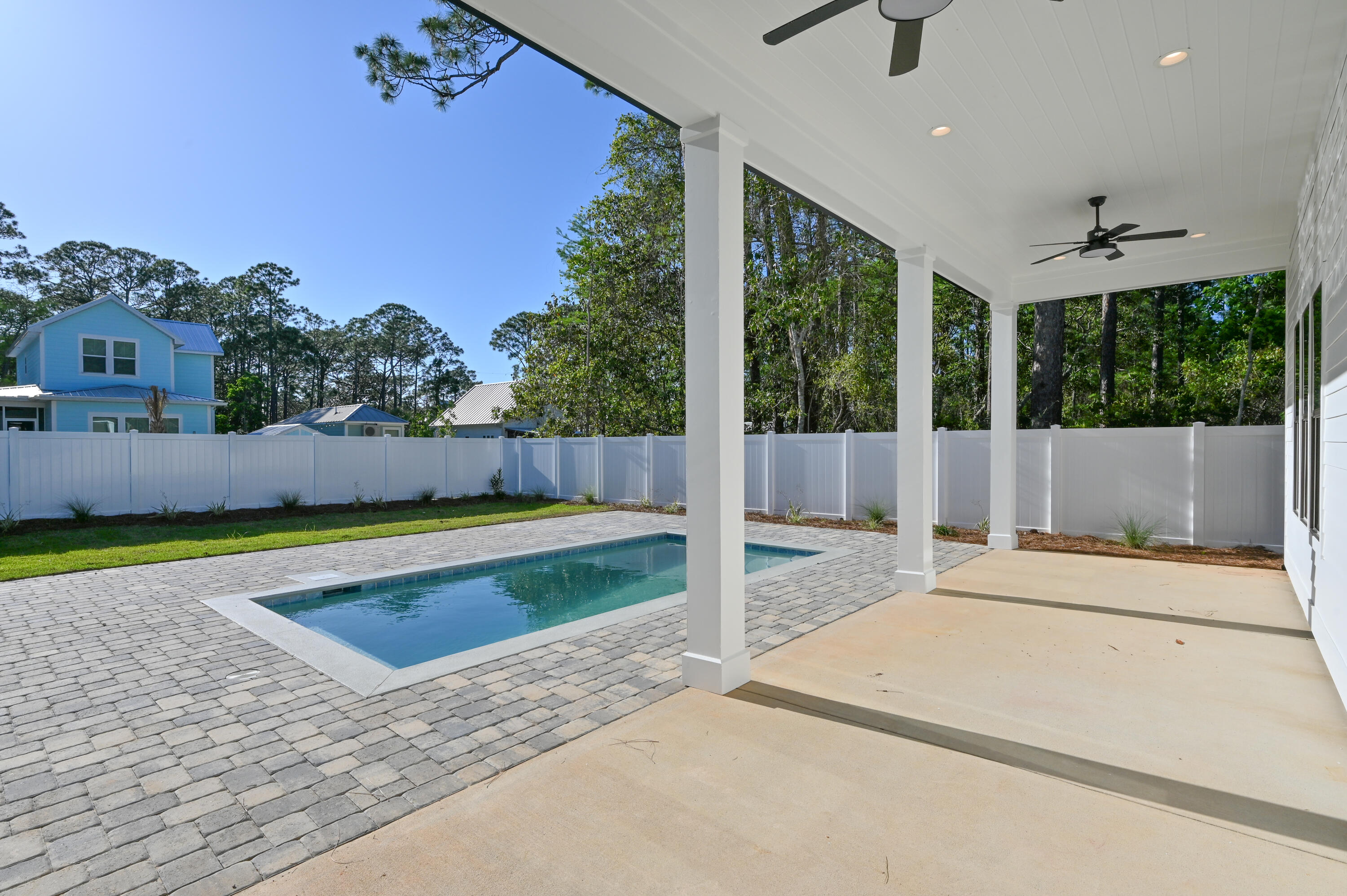 GULF SHORE MANOR - Residential