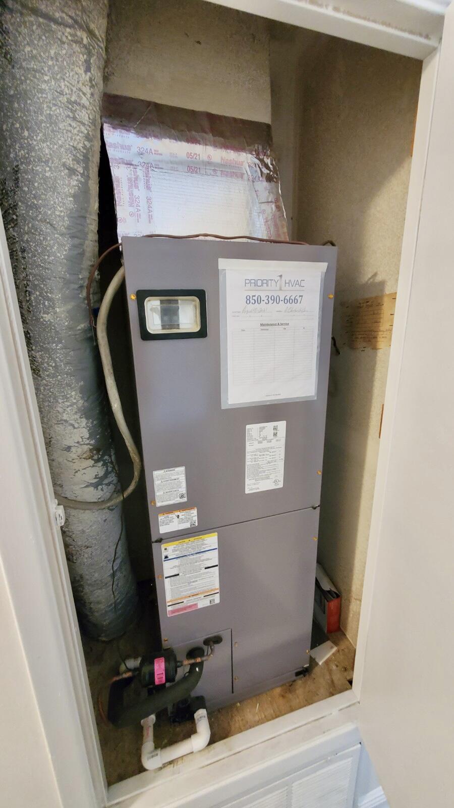 PINE SHADOWS T/H - Residential