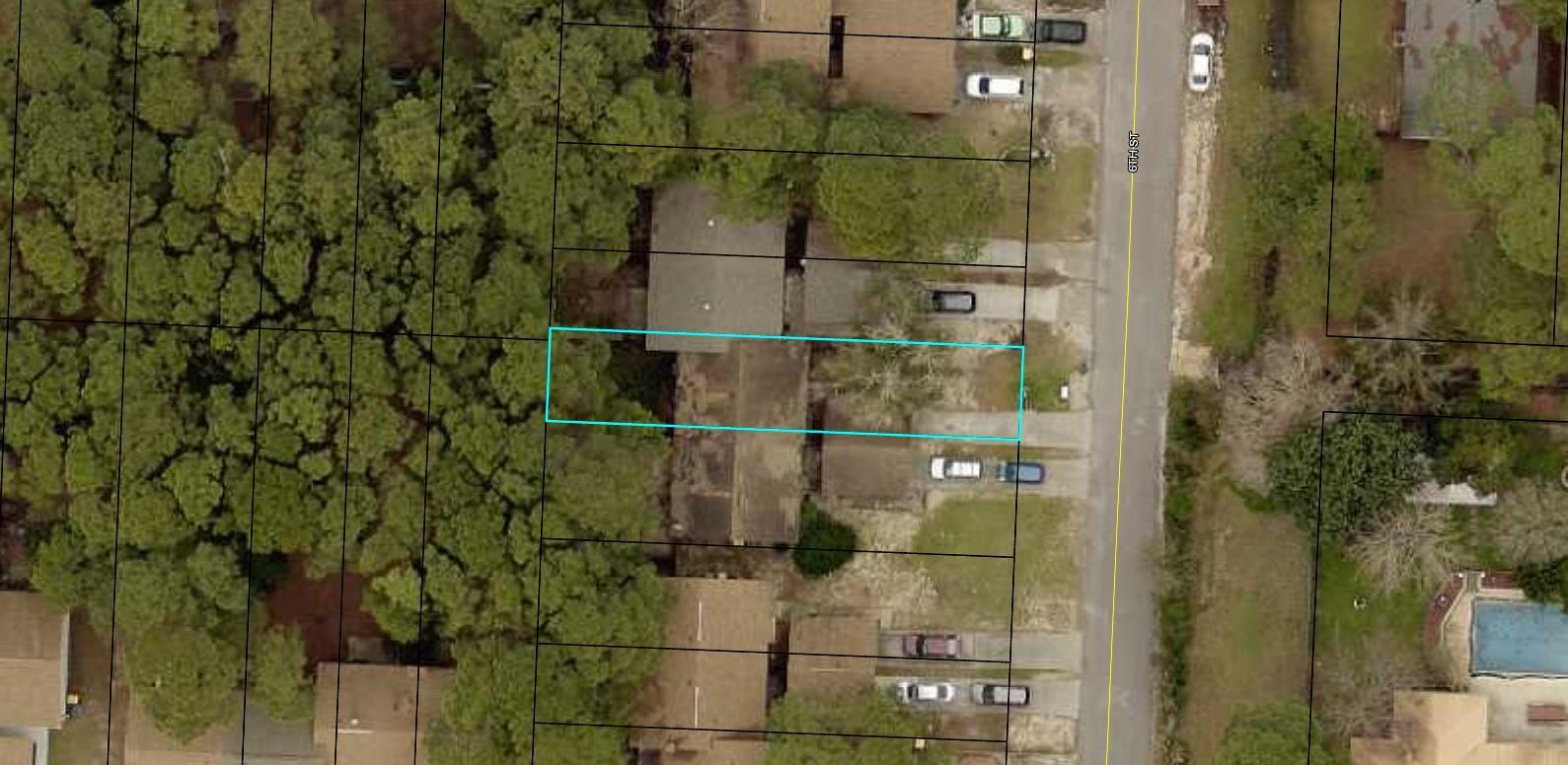 PINE SHADOWS T/H - Residential