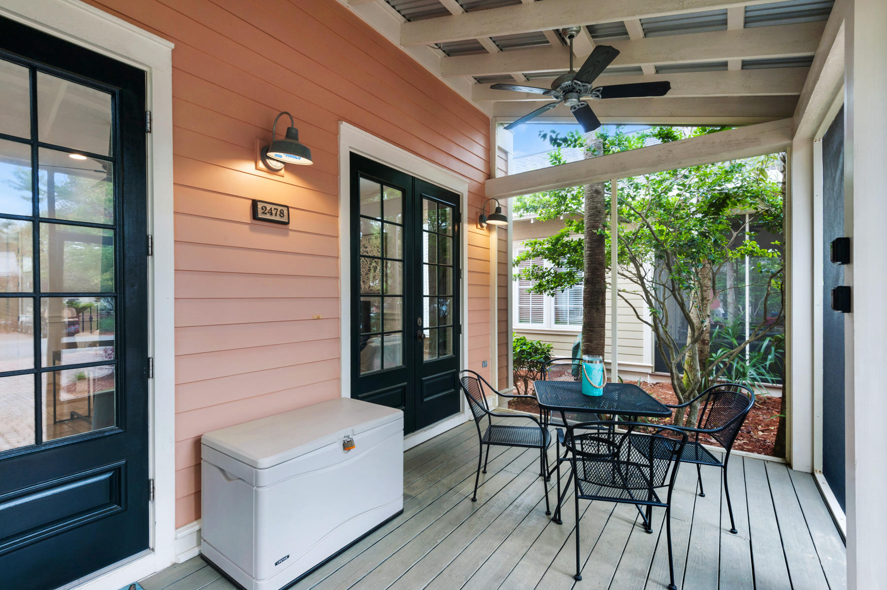 BUNGALOS AT SANDESTIN - Residential