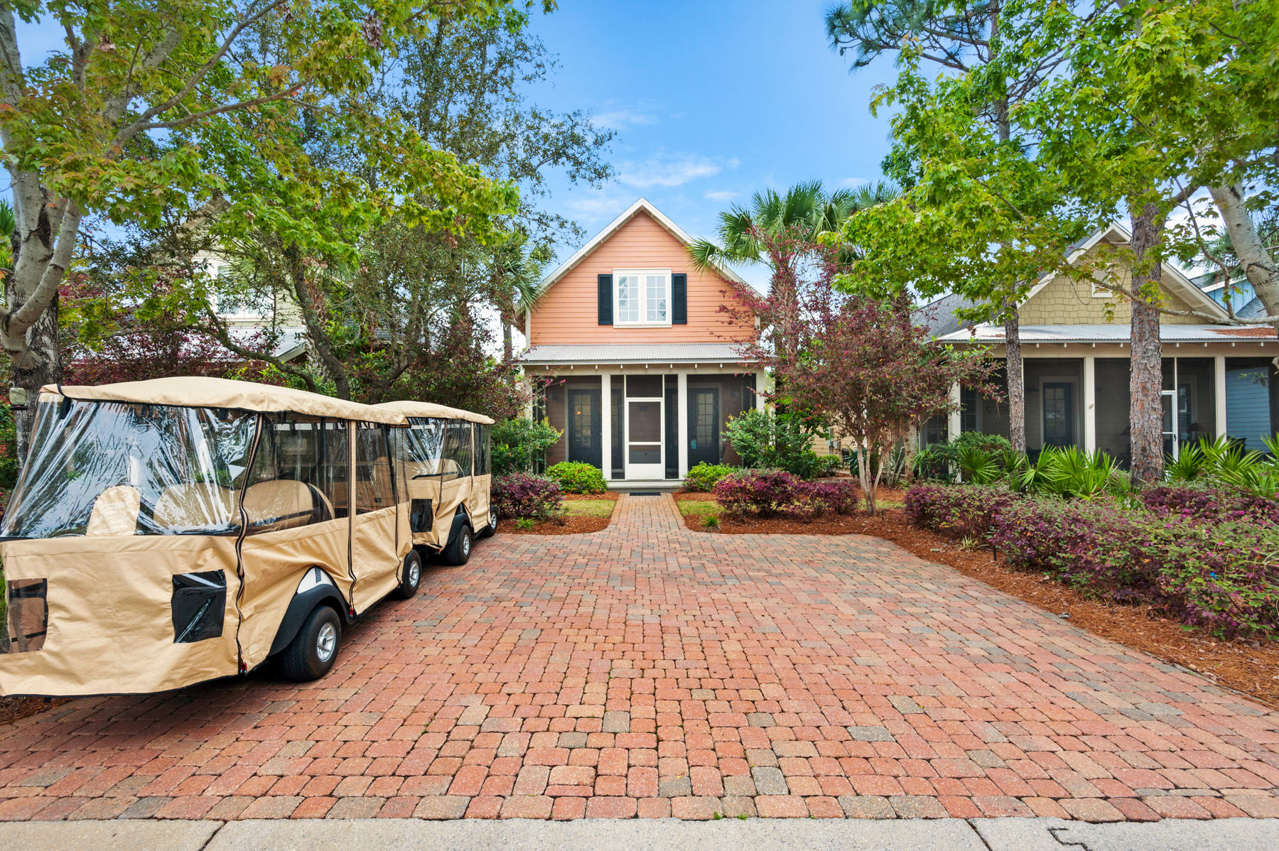 BUNGALOS AT SANDESTIN - Residential
