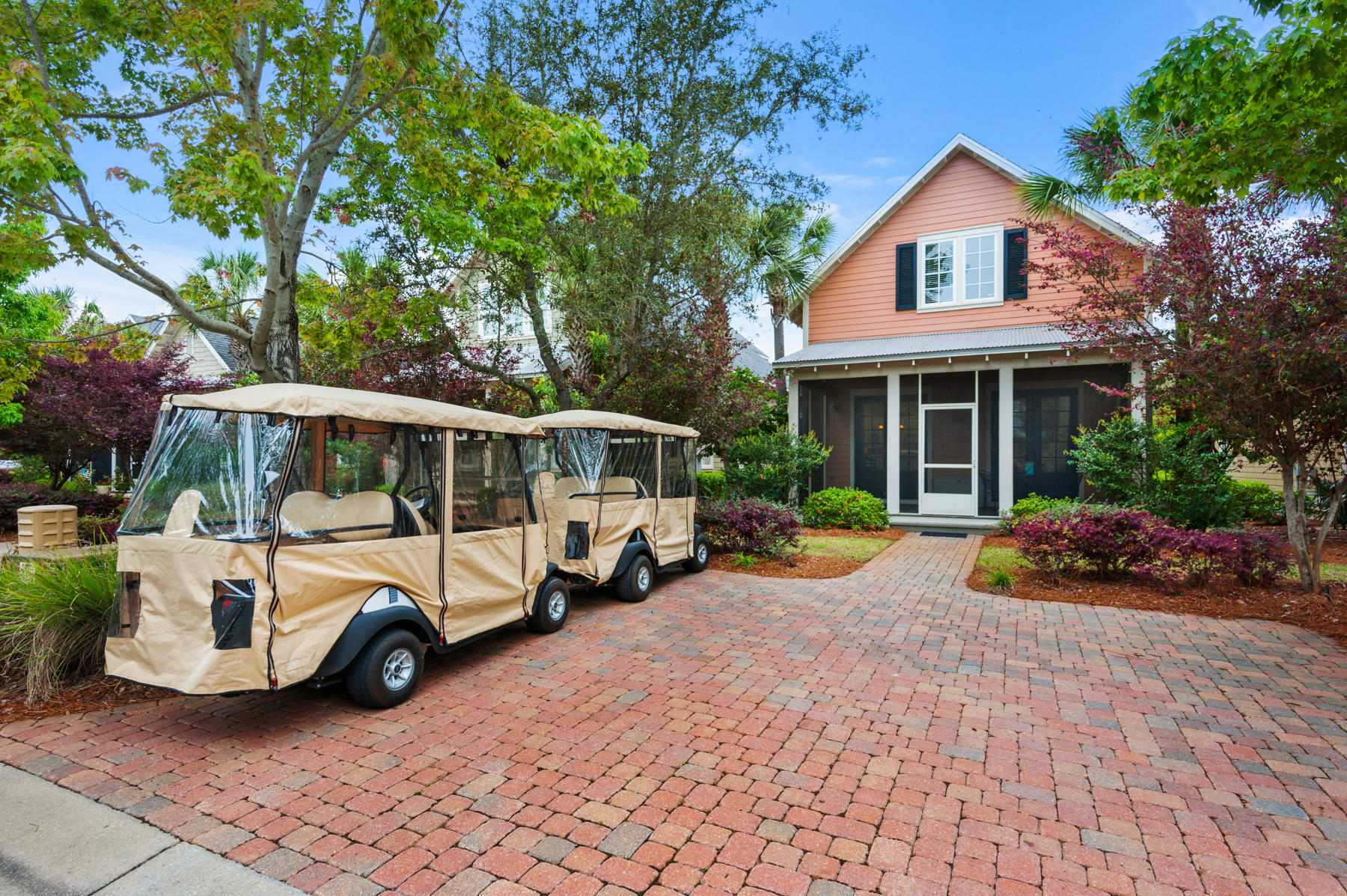 BUNGALOS AT SANDESTIN - Residential