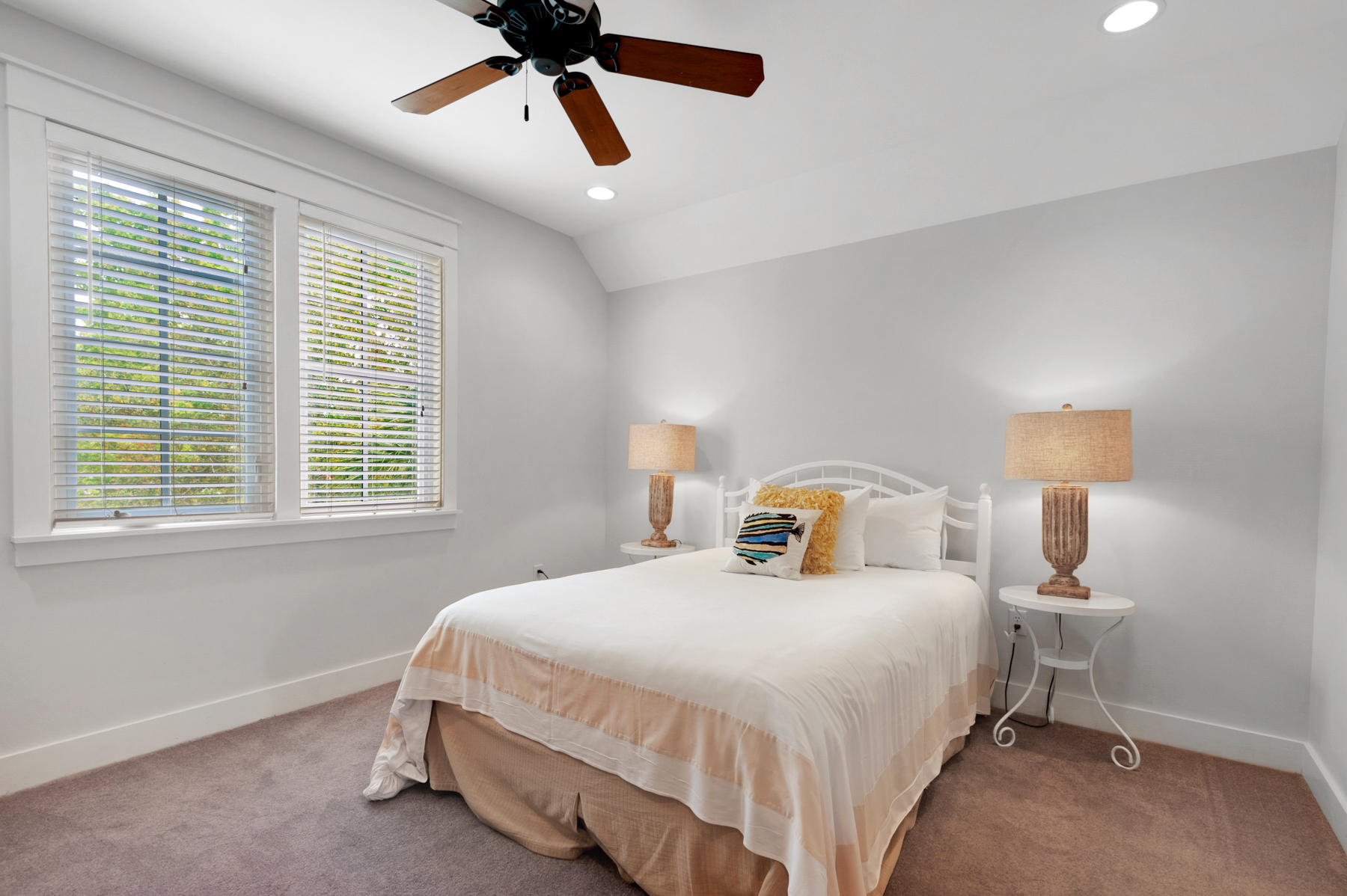 BUNGALOS AT SANDESTIN - Residential