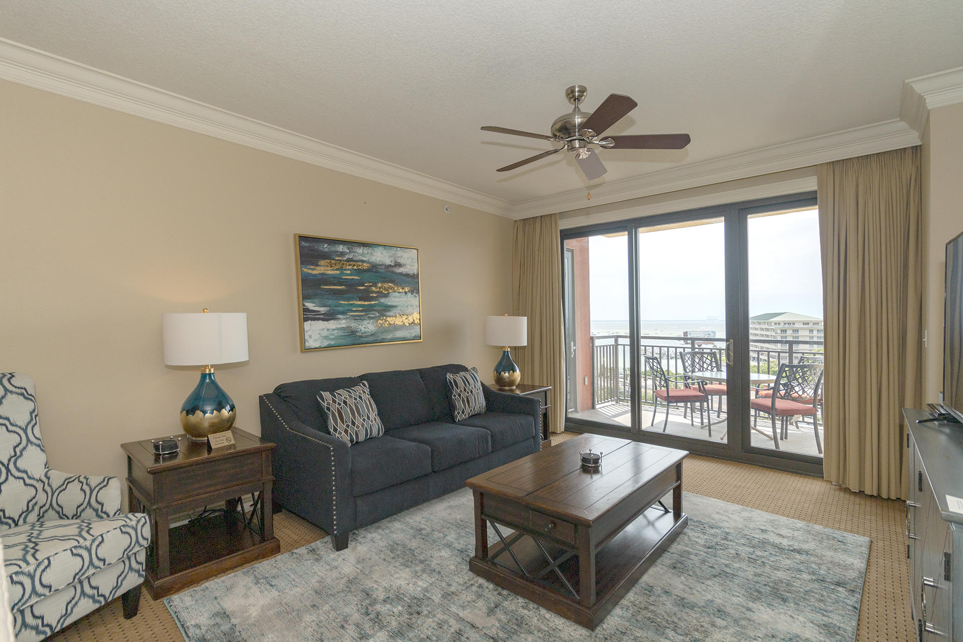 EMERALD GRANDE - Residential