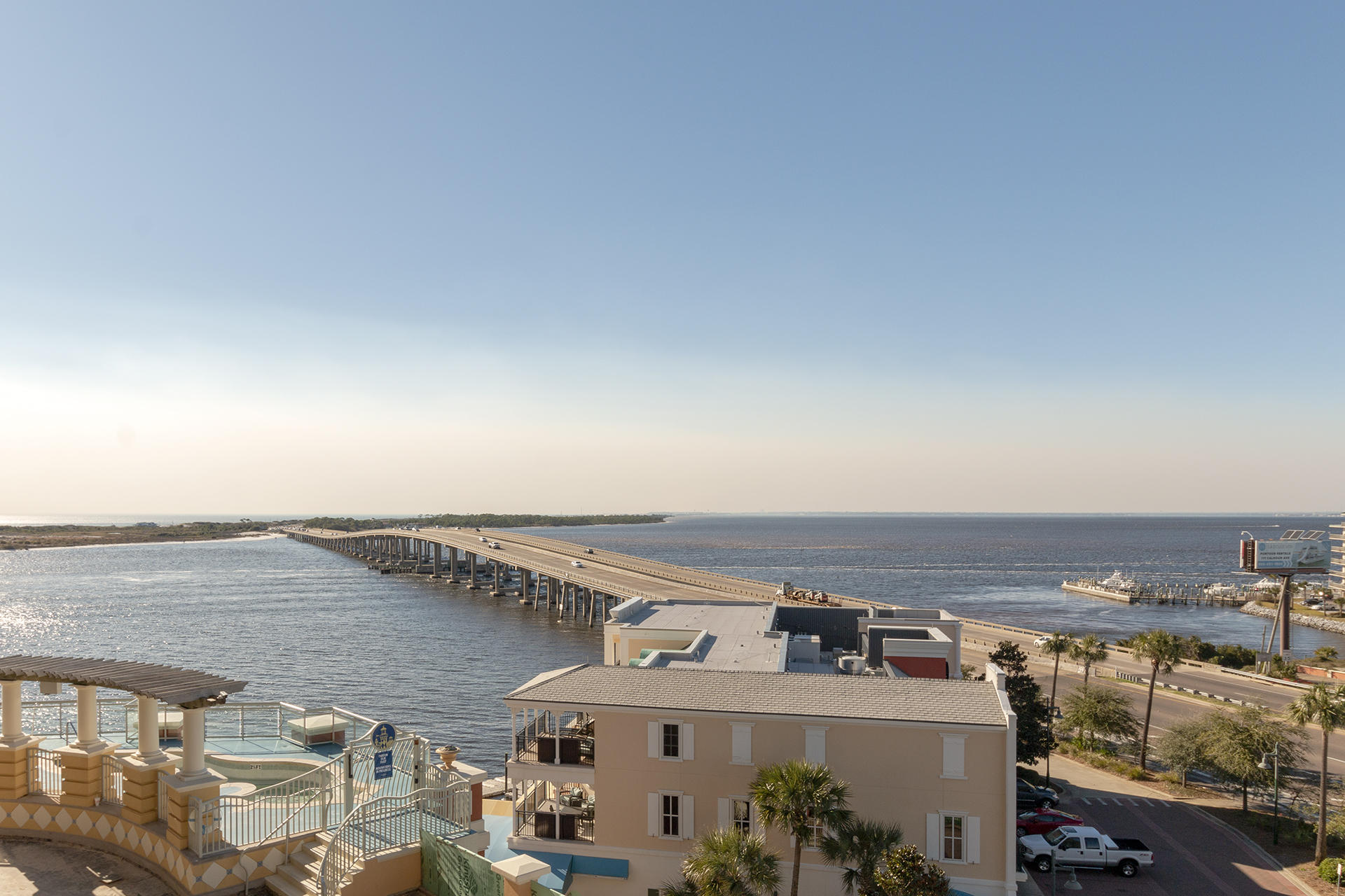 EMERALD GRANDE - Residential