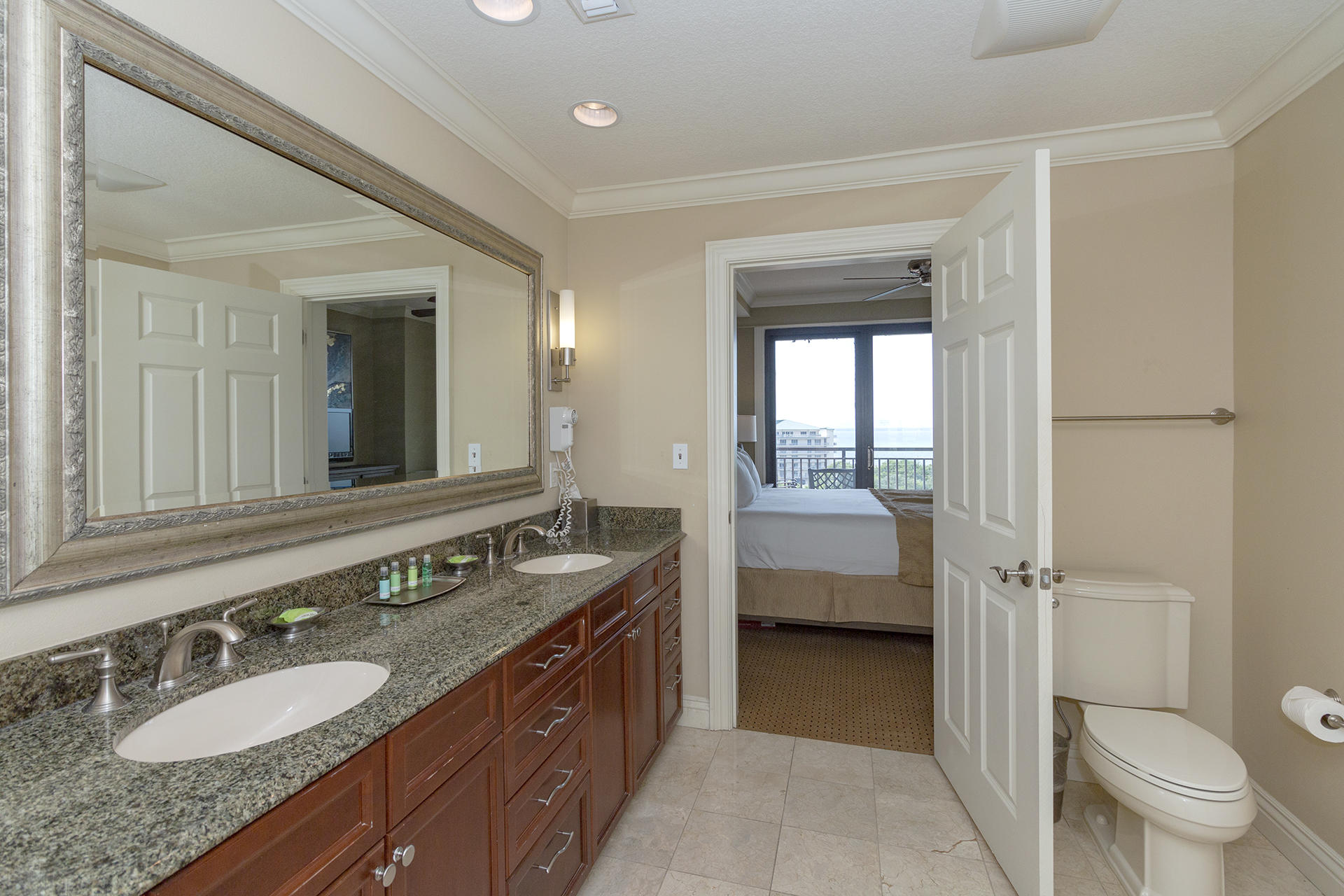 EMERALD GRANDE - Residential