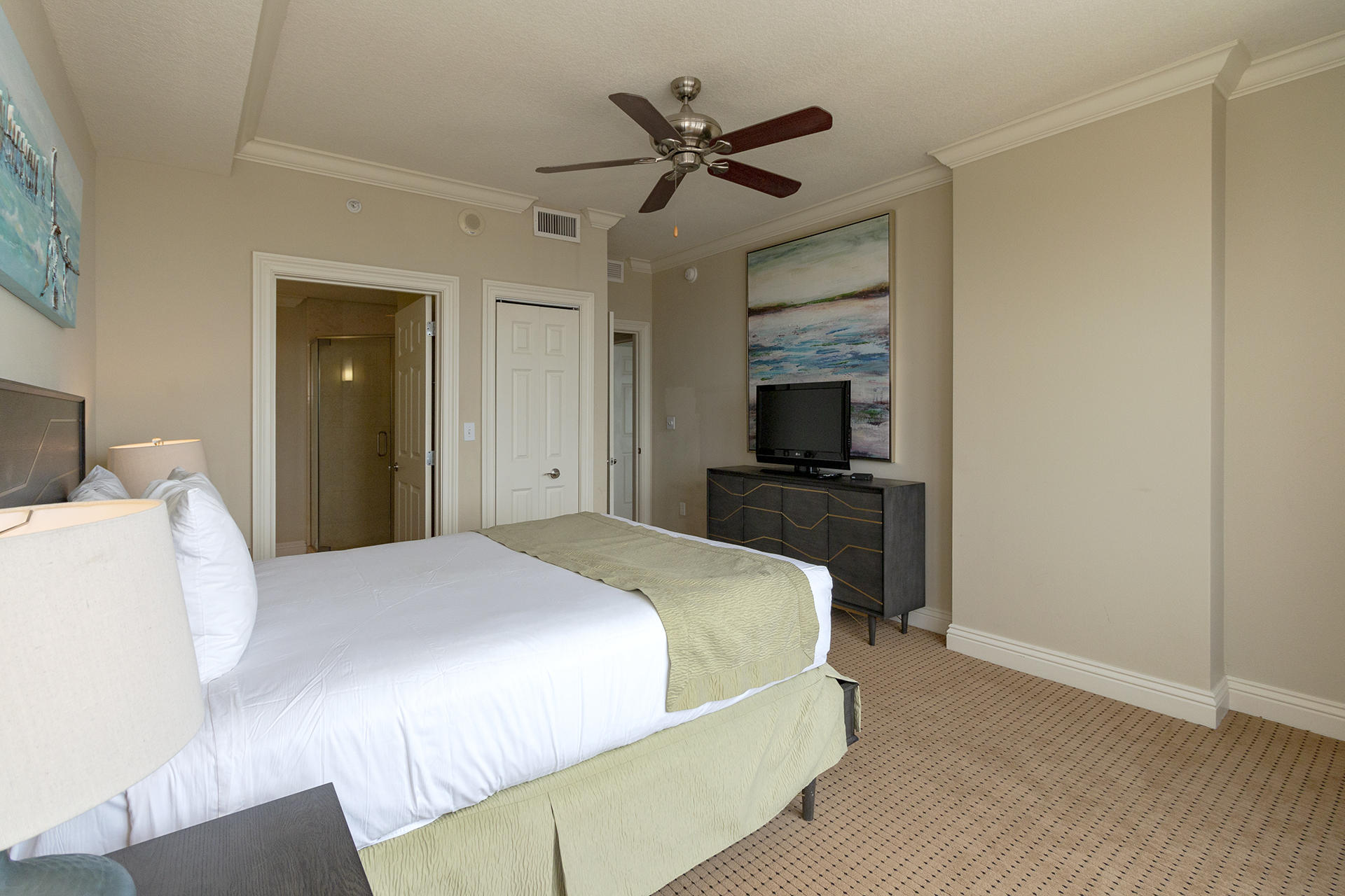 EMERALD GRANDE - Residential