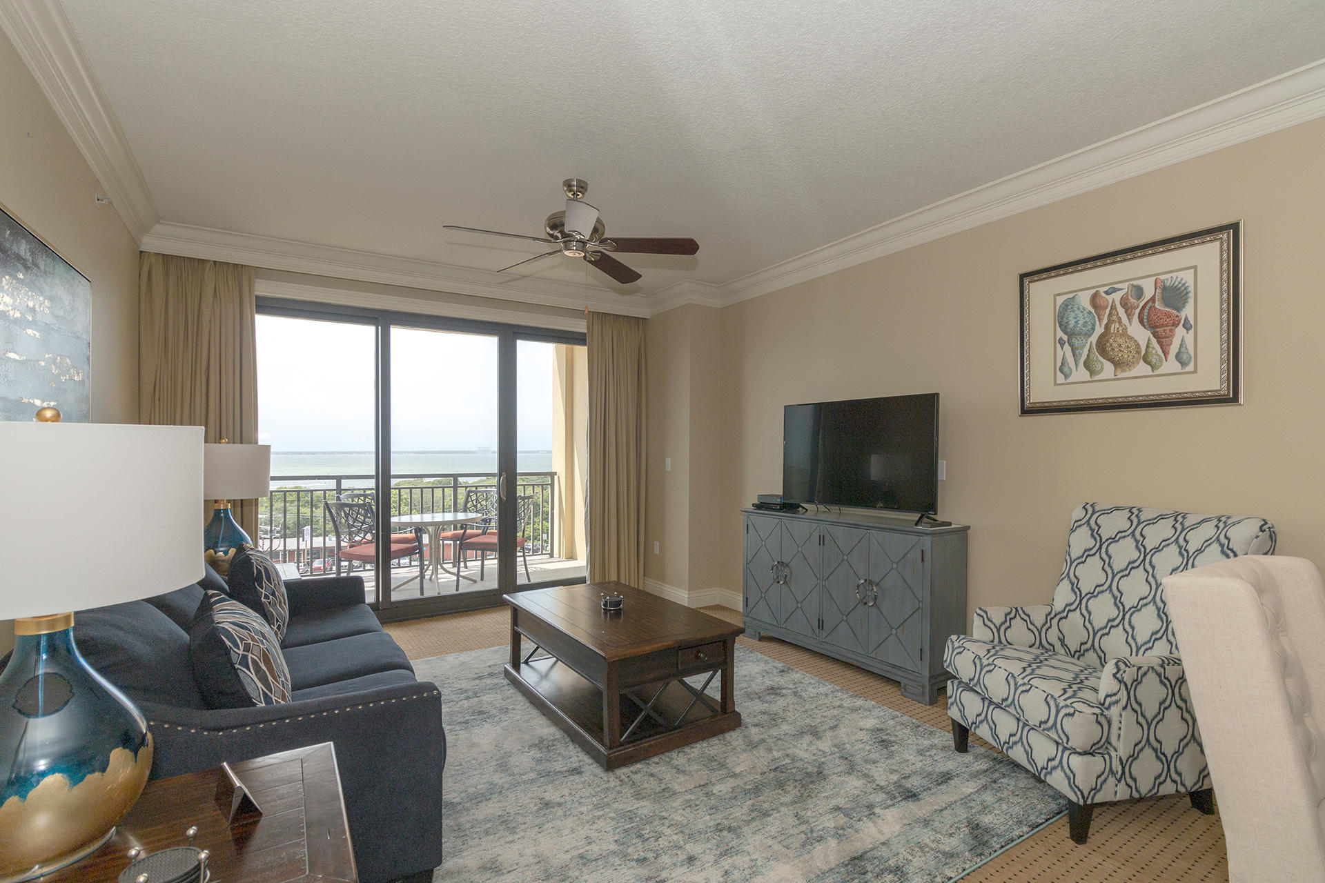 EMERALD GRANDE - Residential