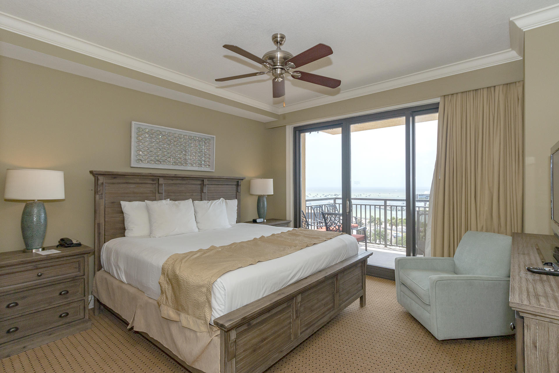 EMERALD GRANDE - Residential