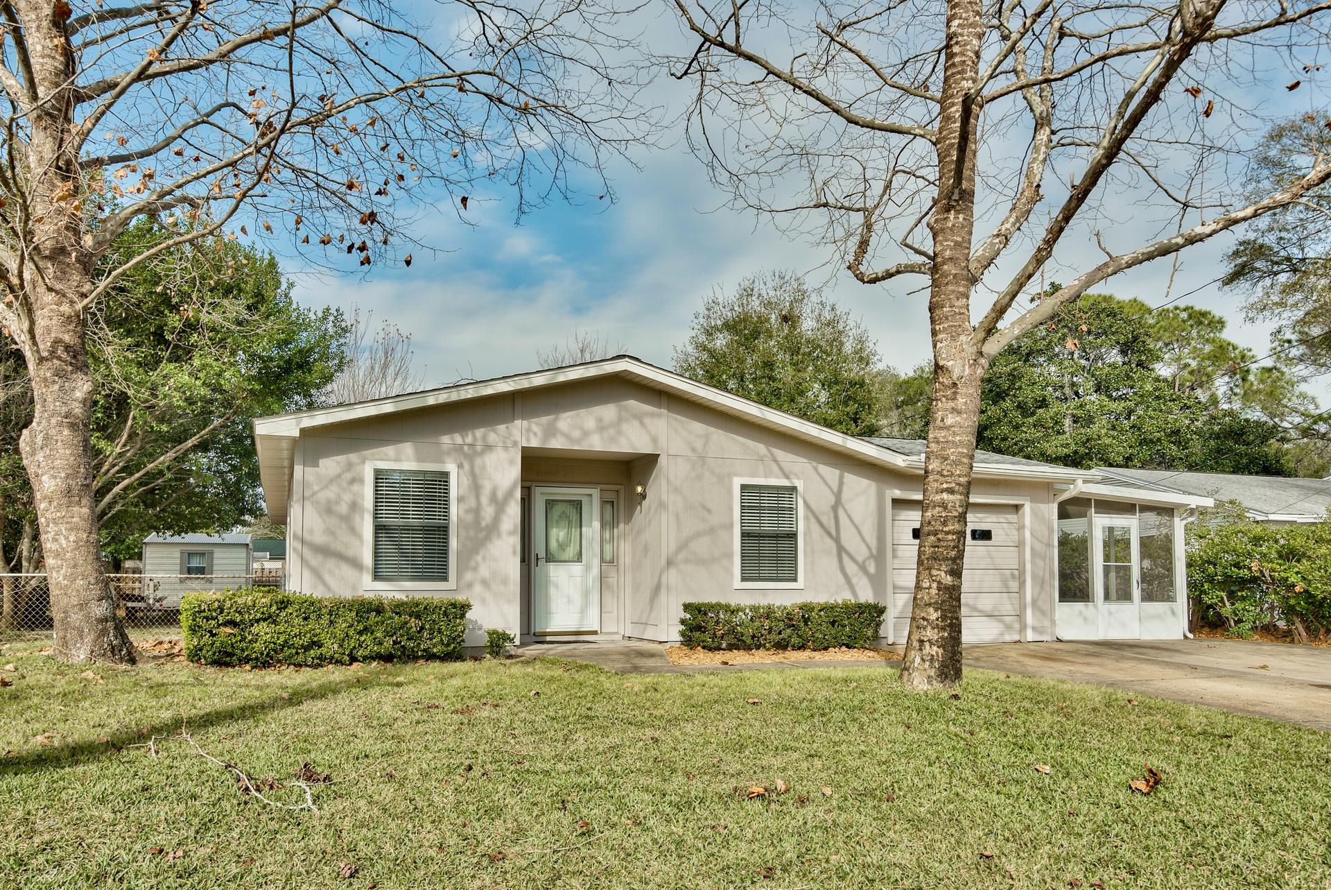 Beautiful & affordable 3-bedroom single level home conveniently located in the residential community of Santa Markella. Have the luxury of a welcoming quaint community with NO HOA Fees but be in close proximity to dining & entertainment, parks, great schools, shopping (along with staples like Target) and only a quick 5-10 minute drive to the beach and Gulf of Mexico. Also perfectly positioned for an easy commute to both Eglin and Hurlburt Field AFB. This home was originally built in 1959 but the effective year is 1995 with a full renovation. Recent updates include BRAND NEW STAINLESS STEEL APPLIANCES (Dec. 2016) that do convey with the sale. The home has a 1-car garage and offers tile floors throughout for easy maintenance!