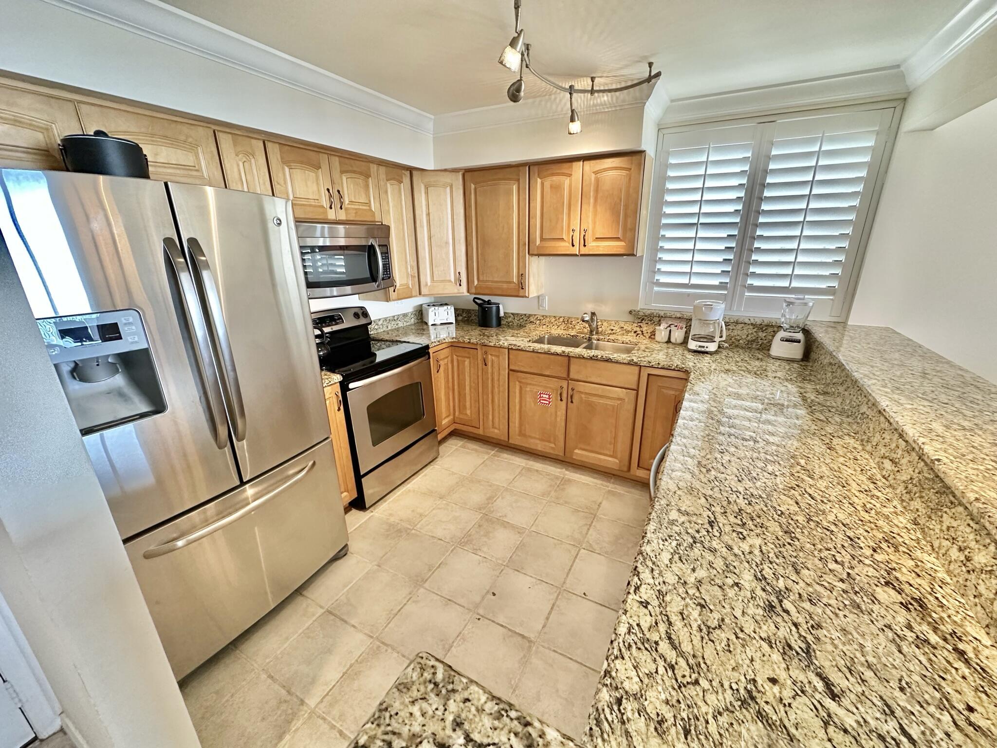 BEACHSIDE 1 CONDO - Residential