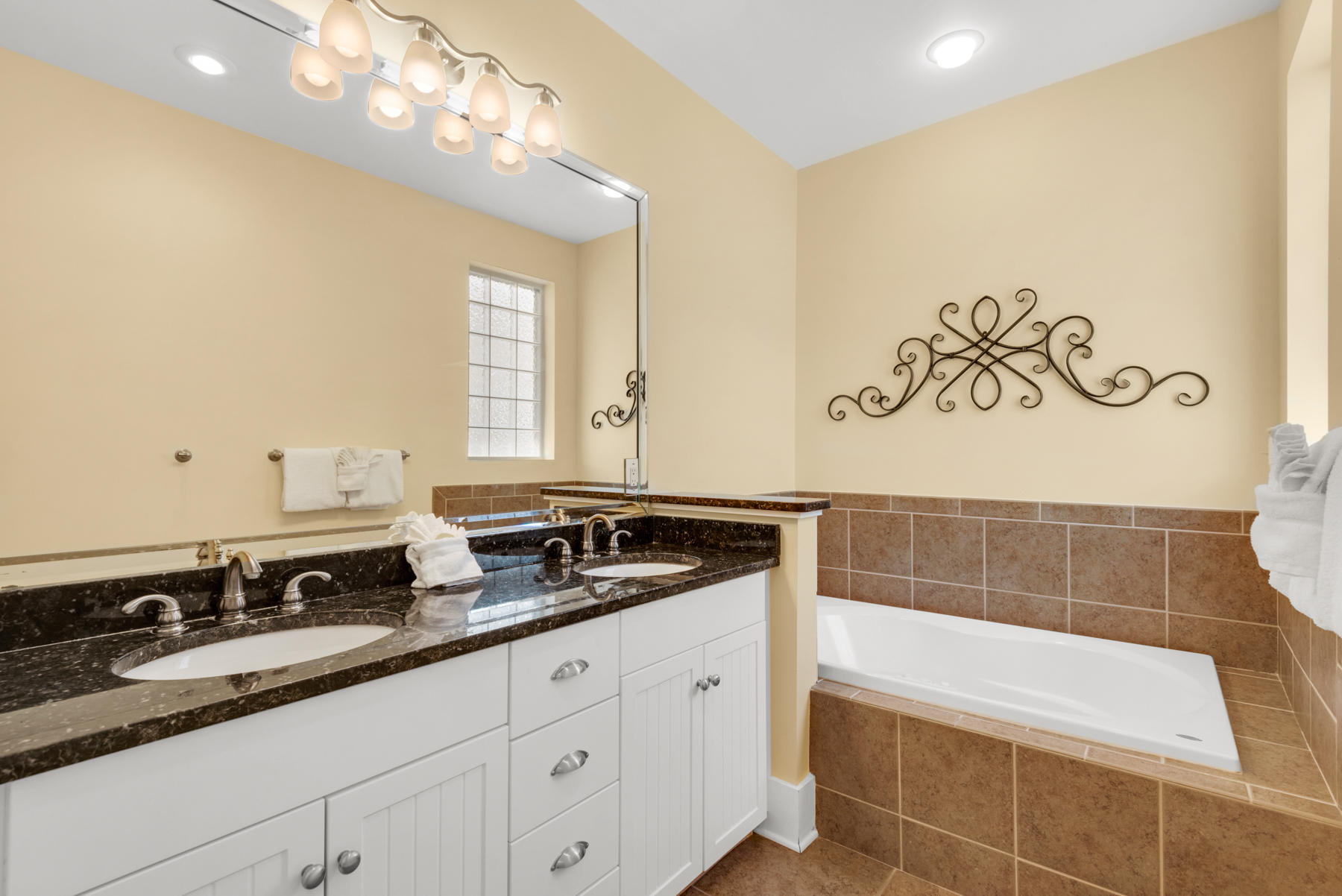 MIRAMAR BEACH VILLAS - Residential