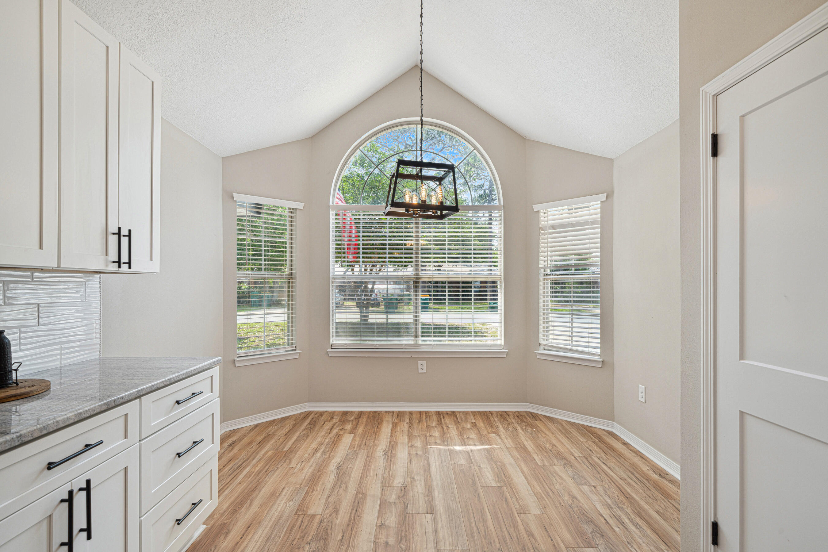 Ashland Manor - Residential