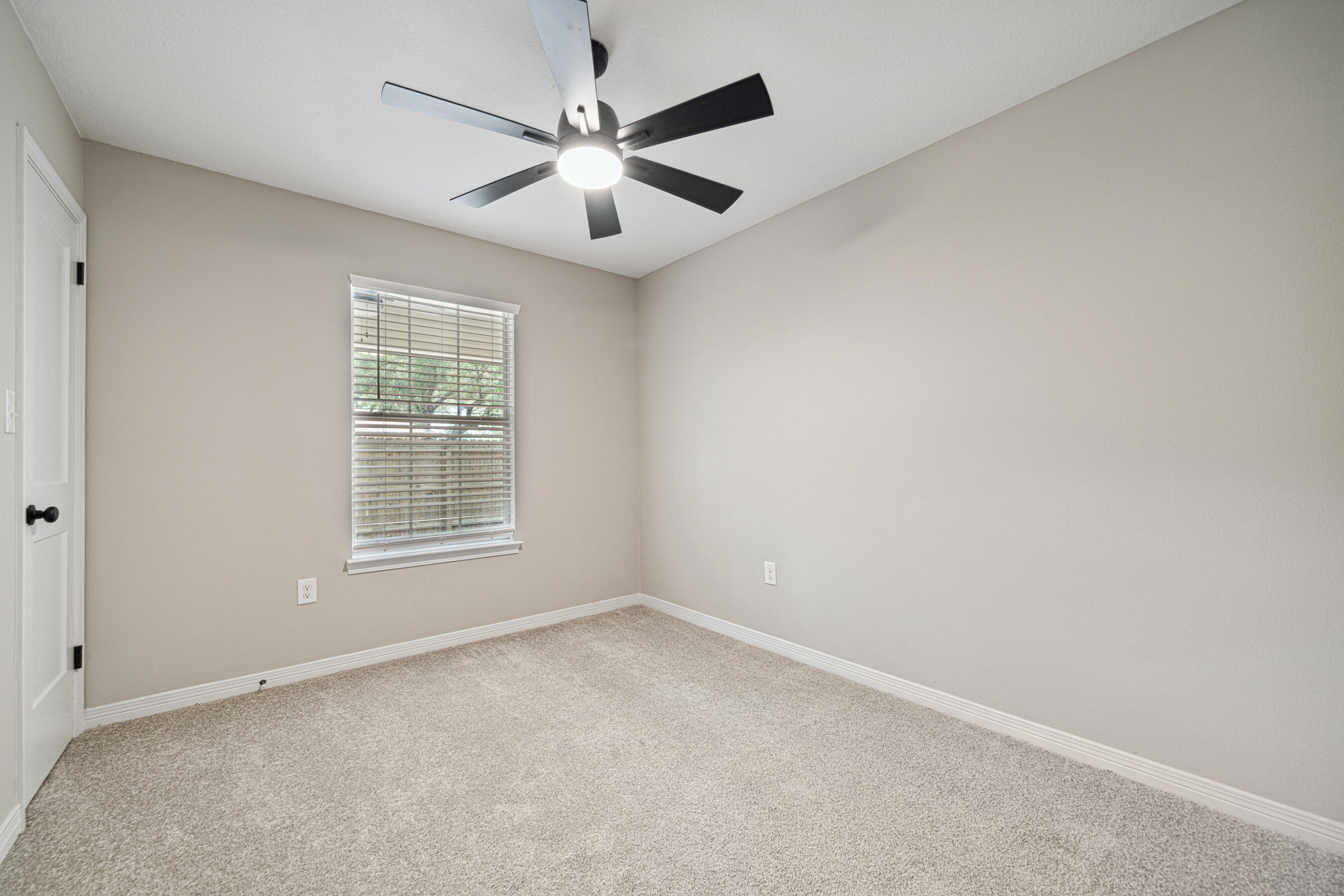 Ashland Manor - Residential