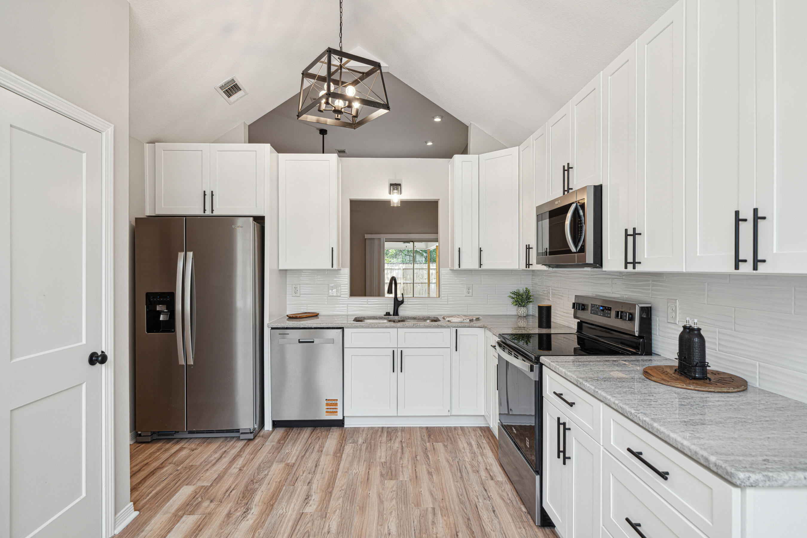 Ashland Manor - Residential