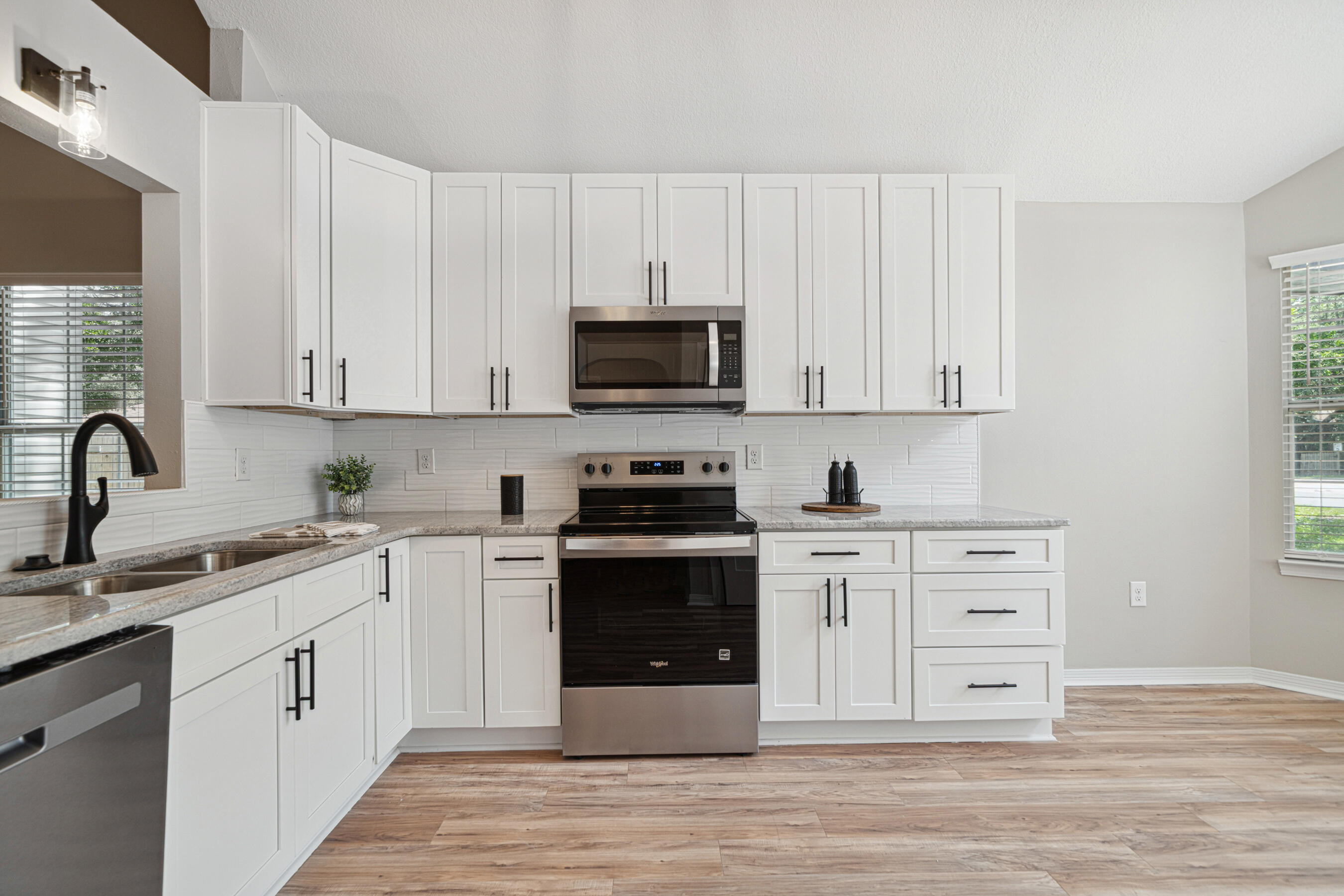 Ashland Manor - Residential