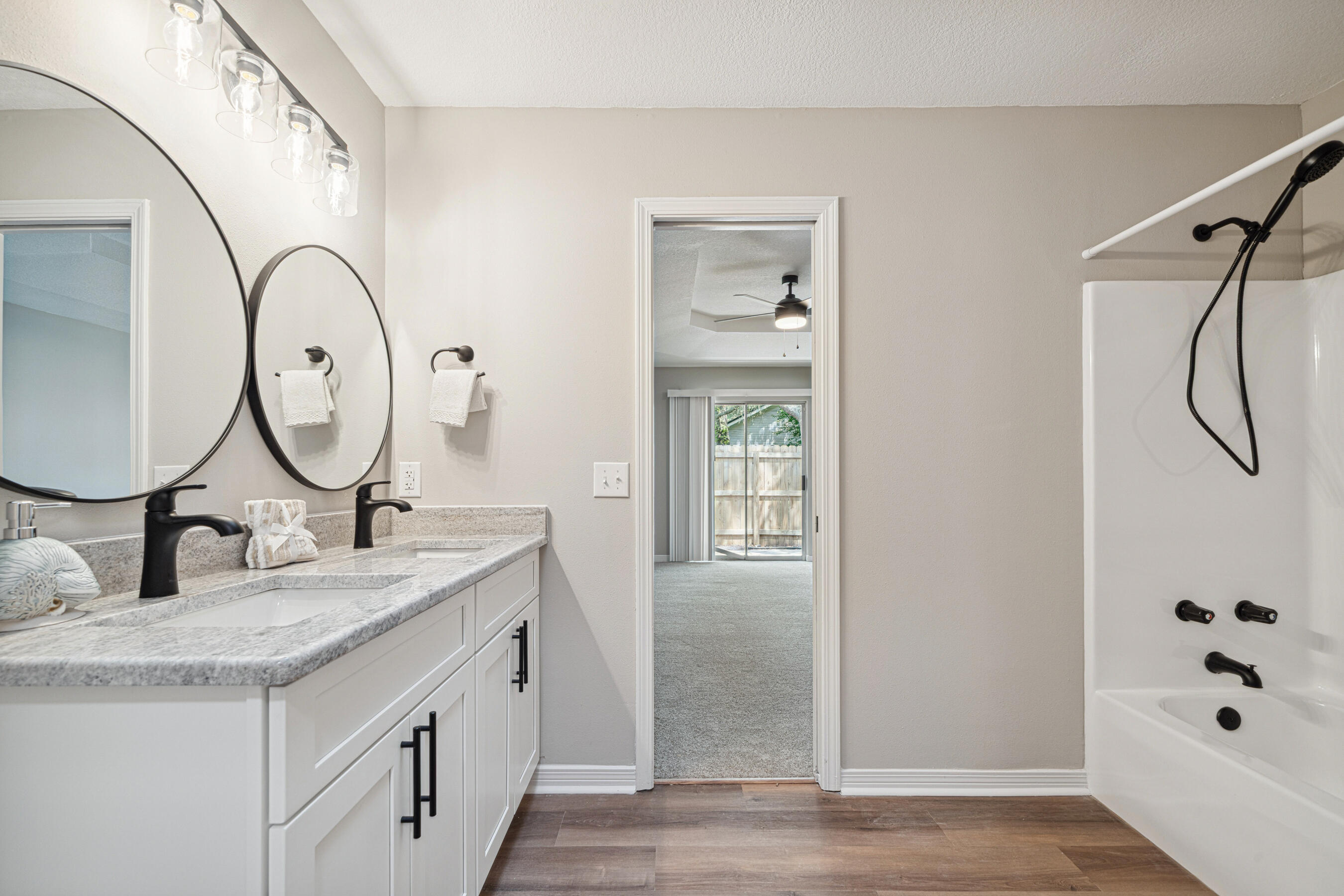 Ashland Manor - Residential