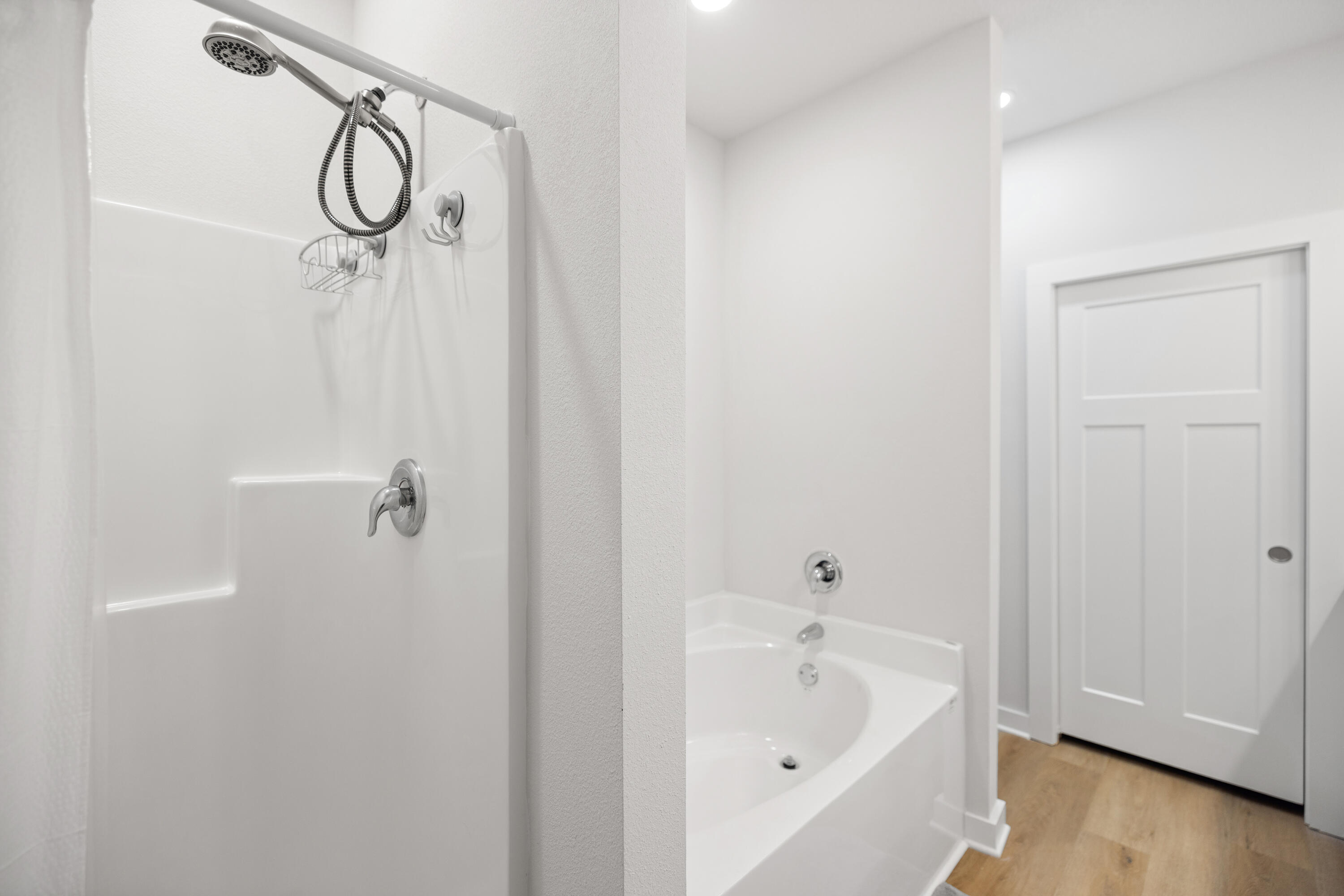 AVALON BEACH - Residential