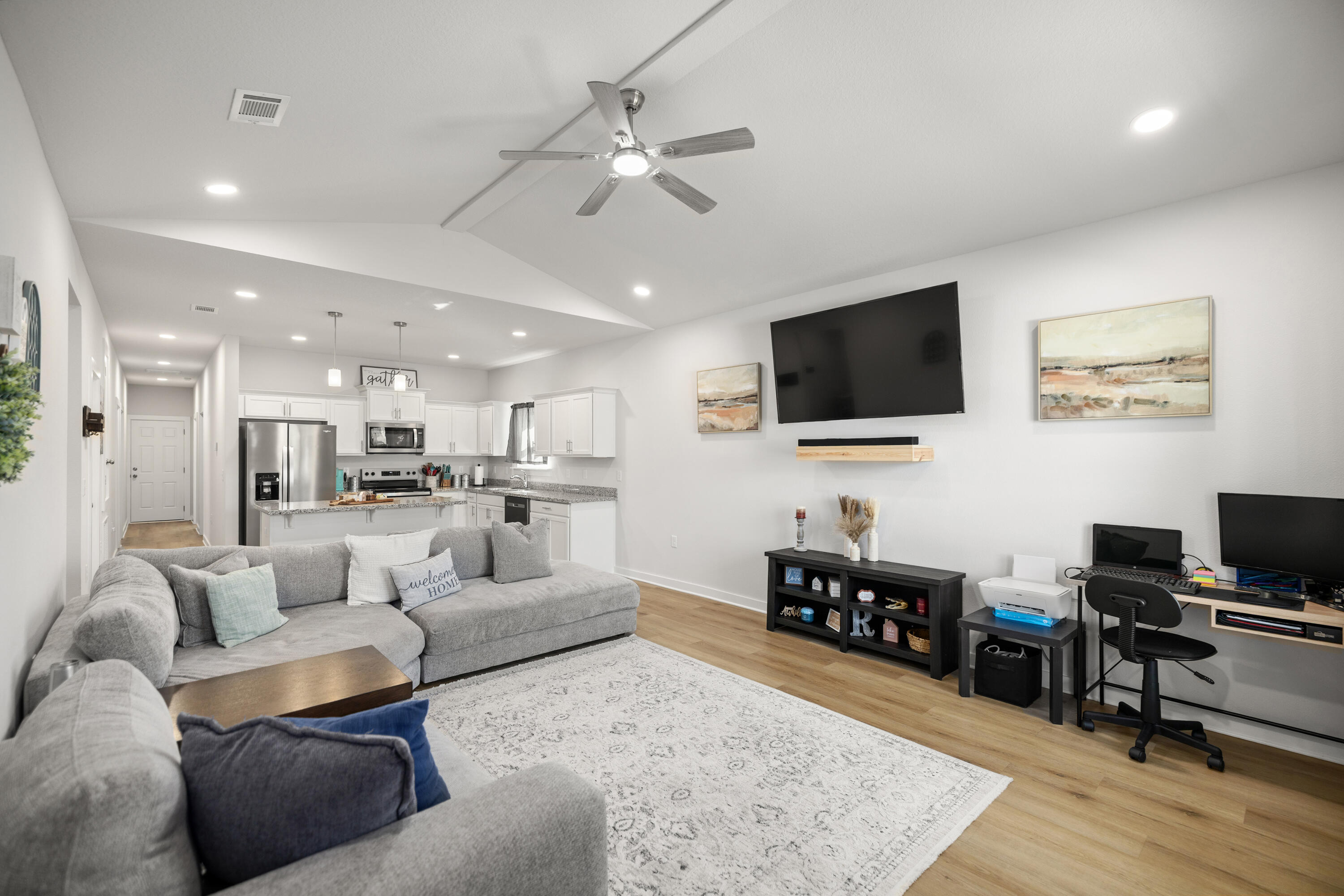 AVALON BEACH - Residential