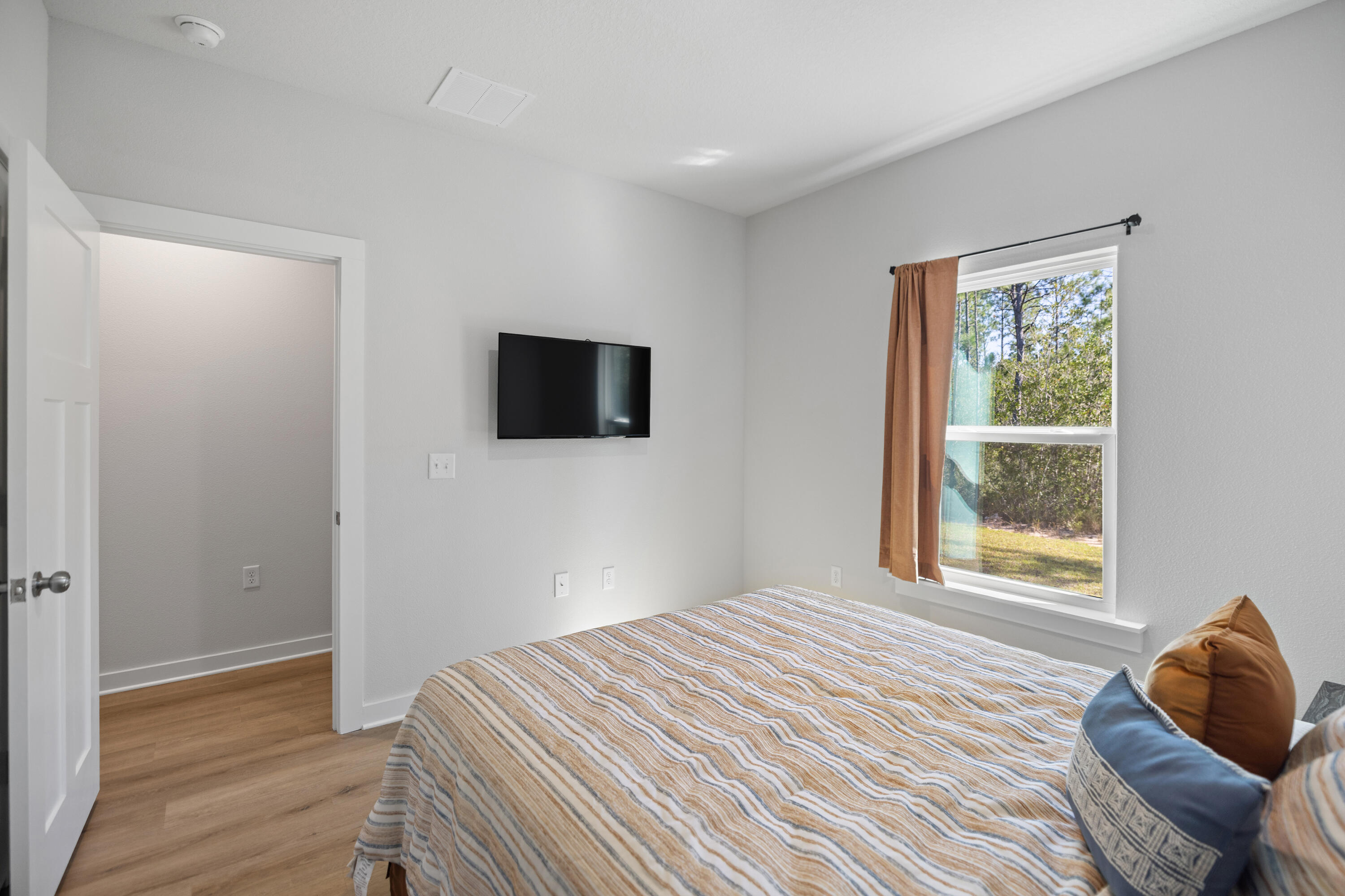 AVALON BEACH - Residential