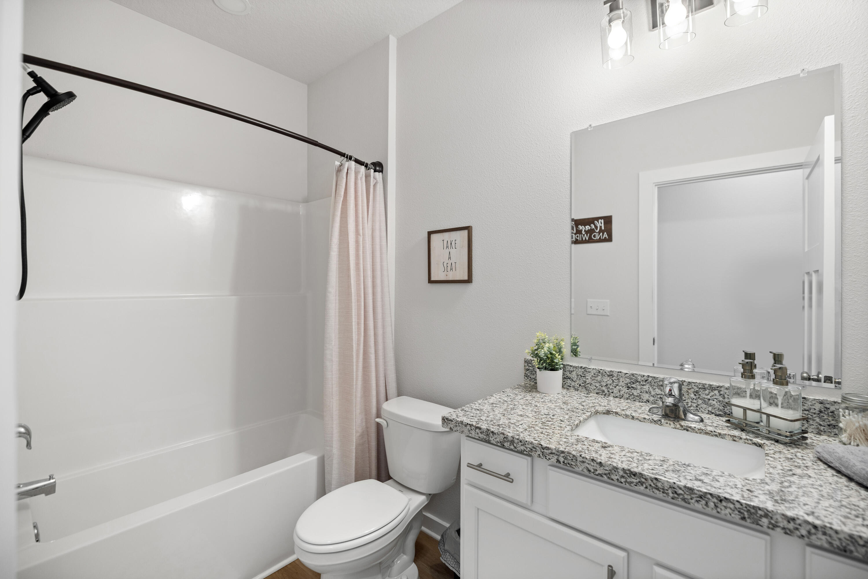 AVALON BEACH - Residential