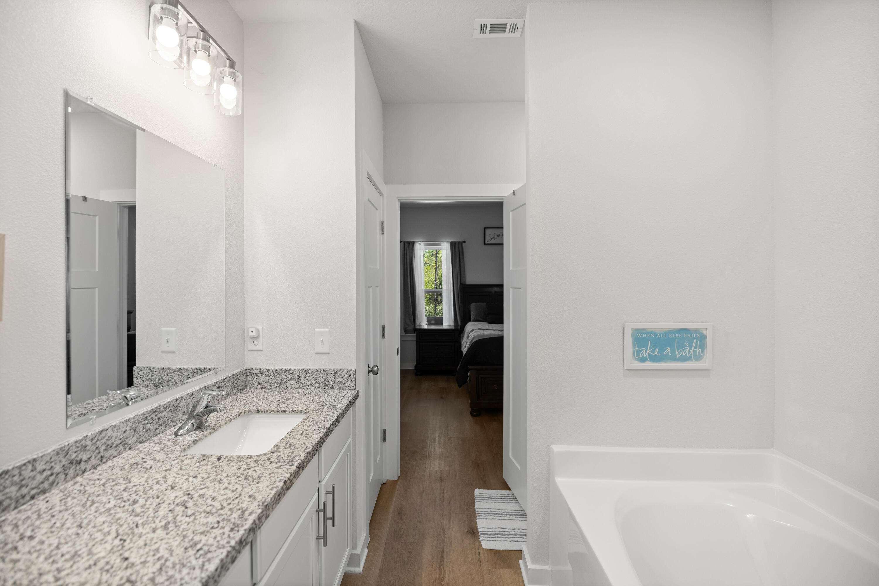 AVALON BEACH - Residential