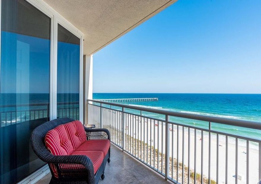 Beautifully furnished condo with many upgrades. Great rental income.