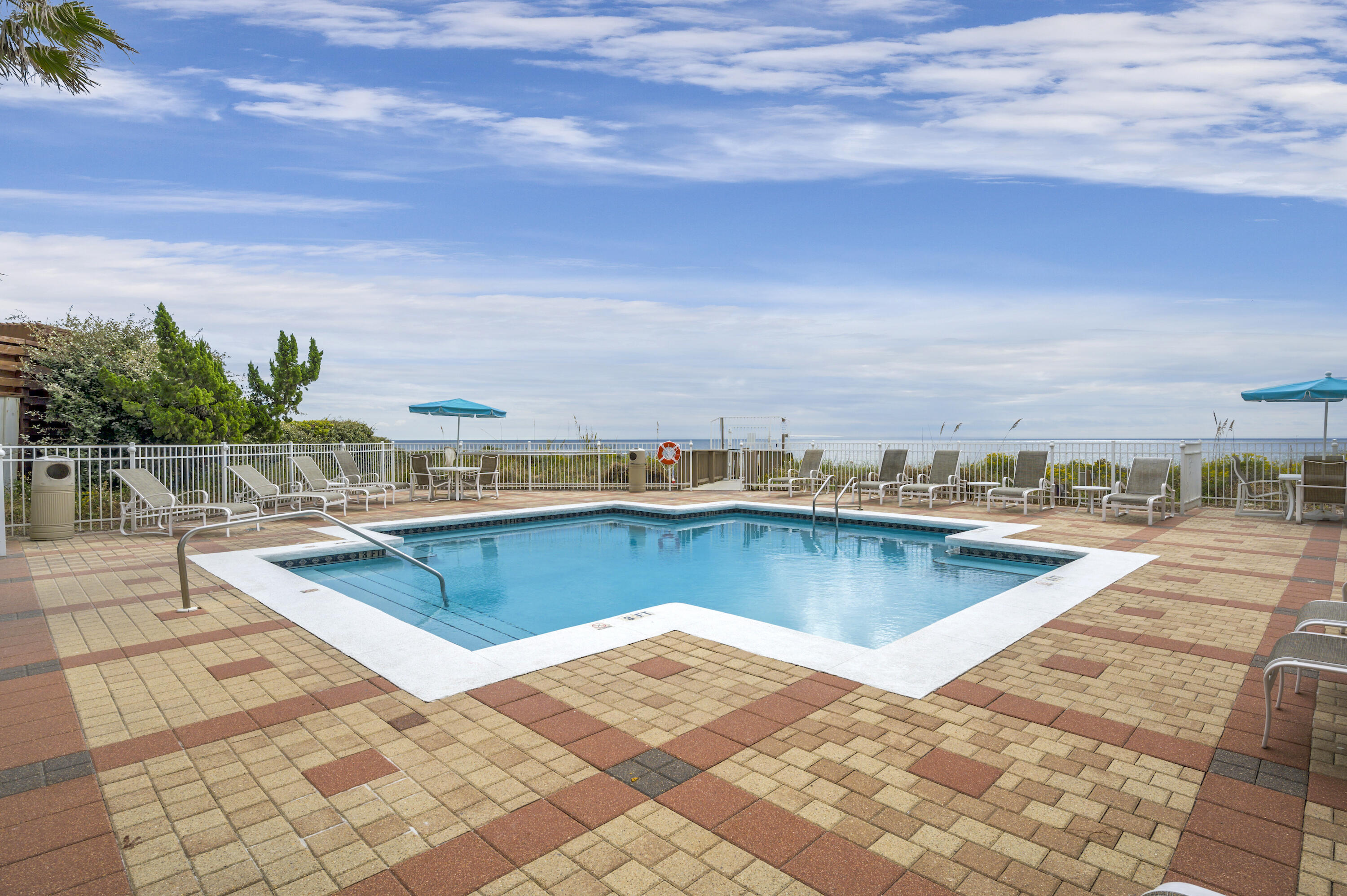 INN AT BLUE MOUNTAIN BEACH - Residential