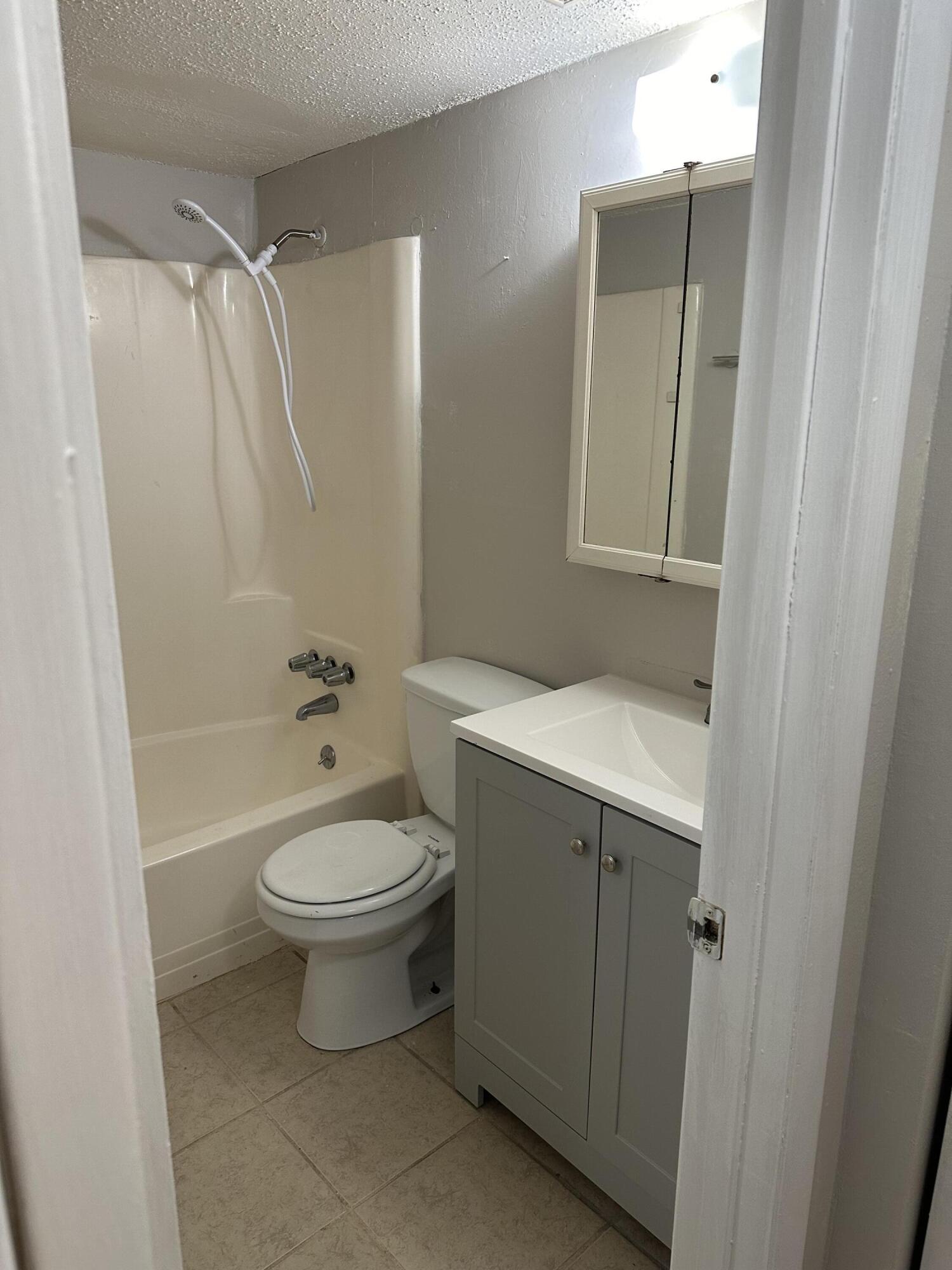 CEDARS CONDO - Residential