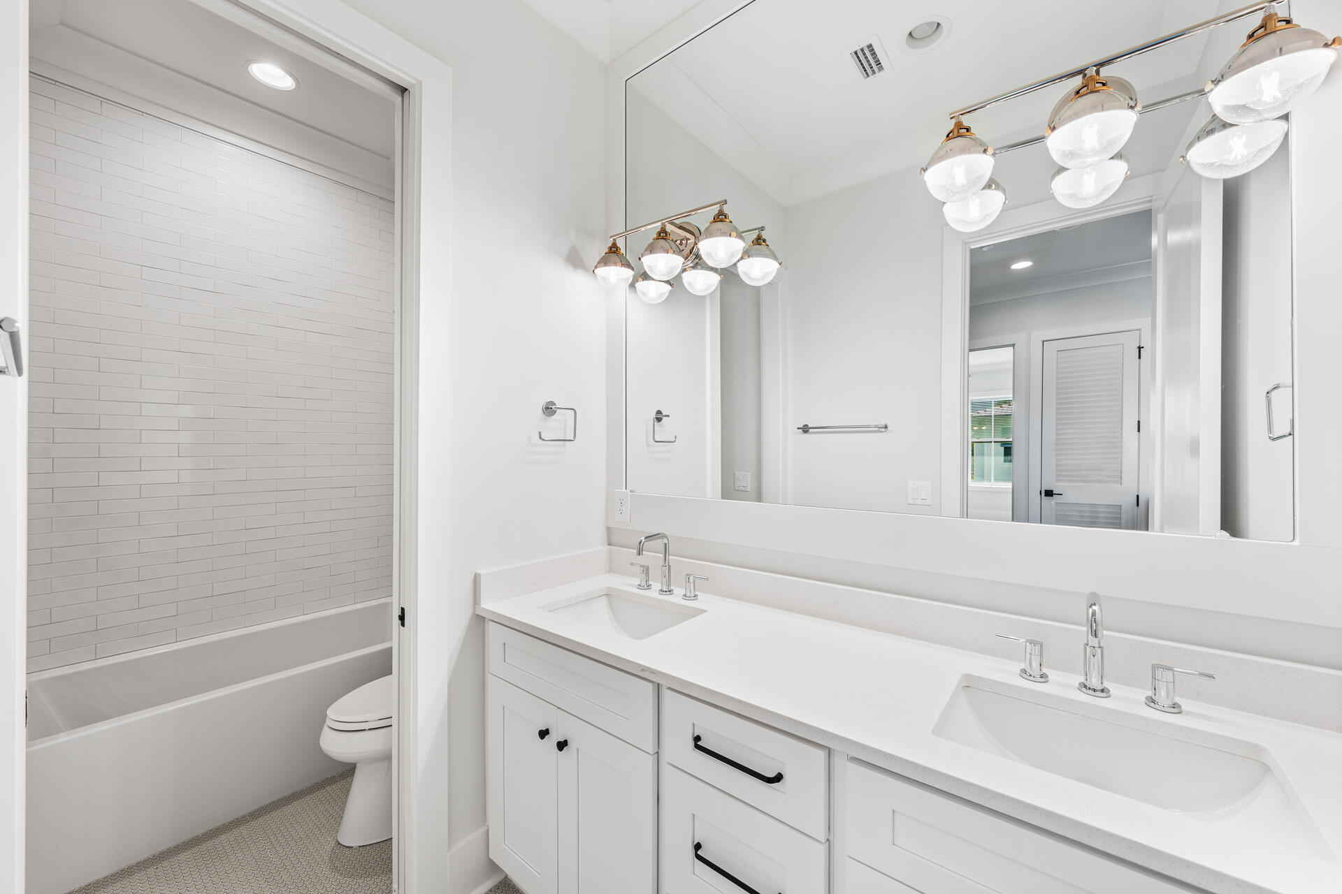 Century 393 - Residential