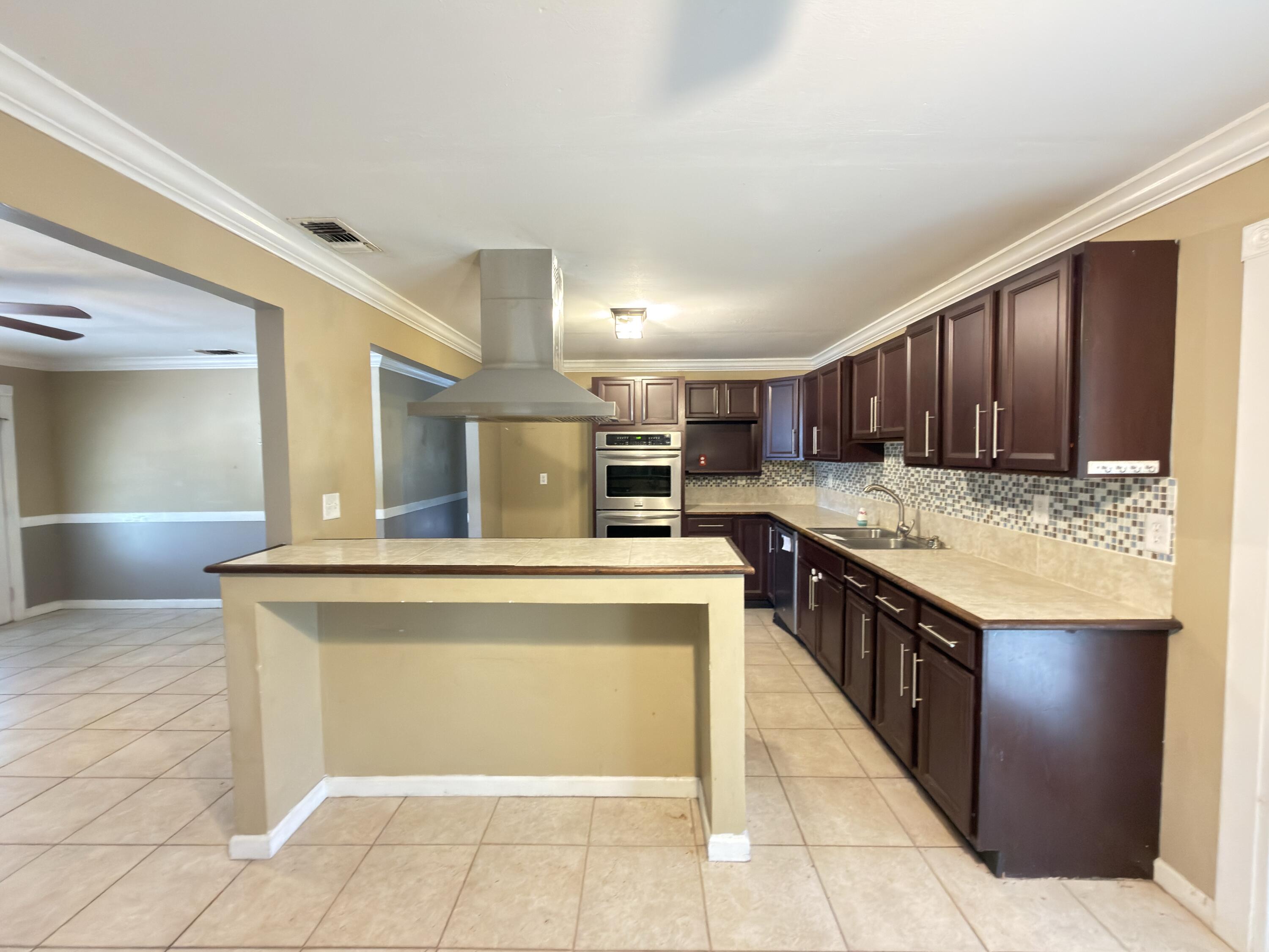 CRESTVIEW - Residential