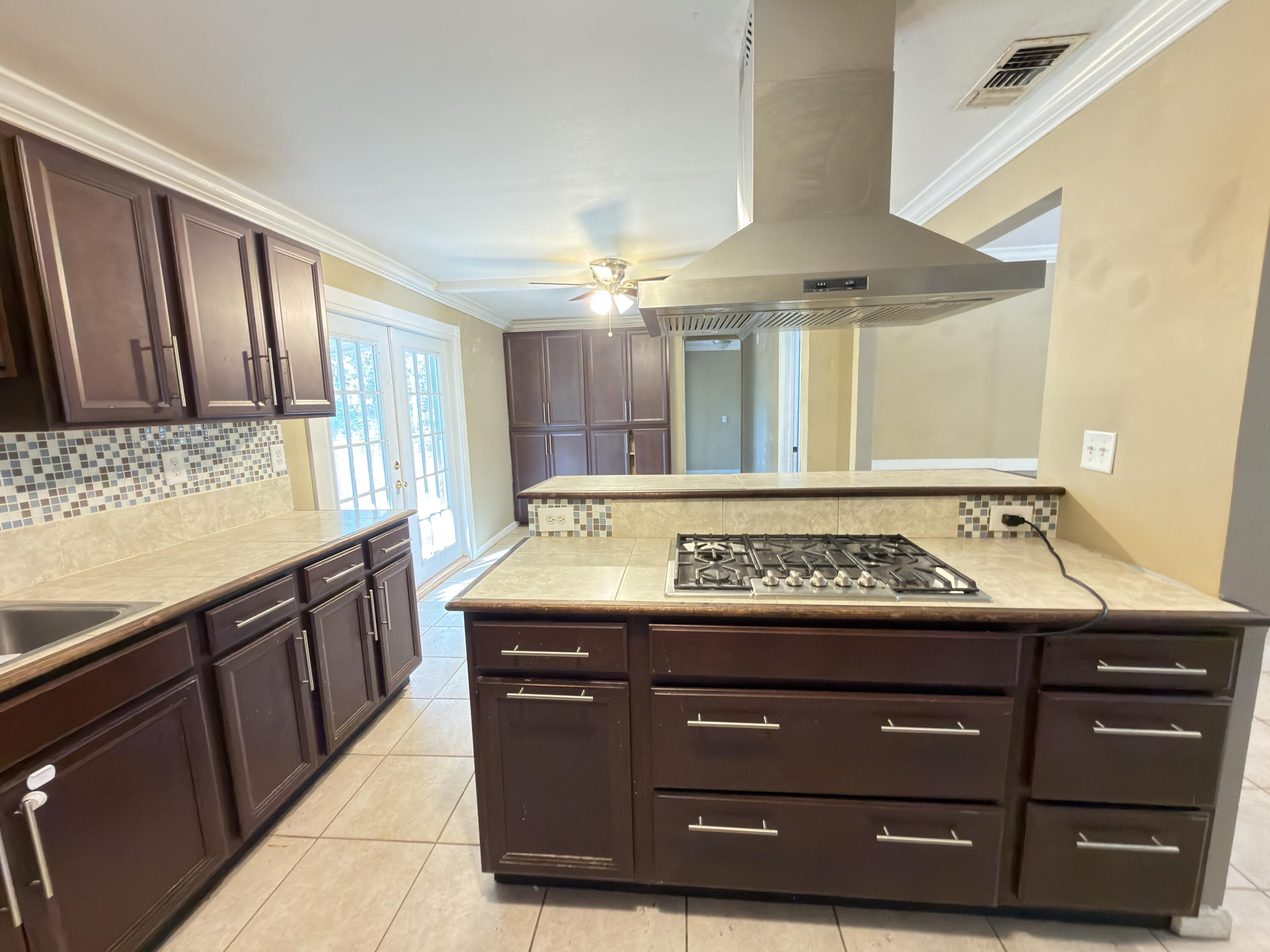 CRESTVIEW - Residential